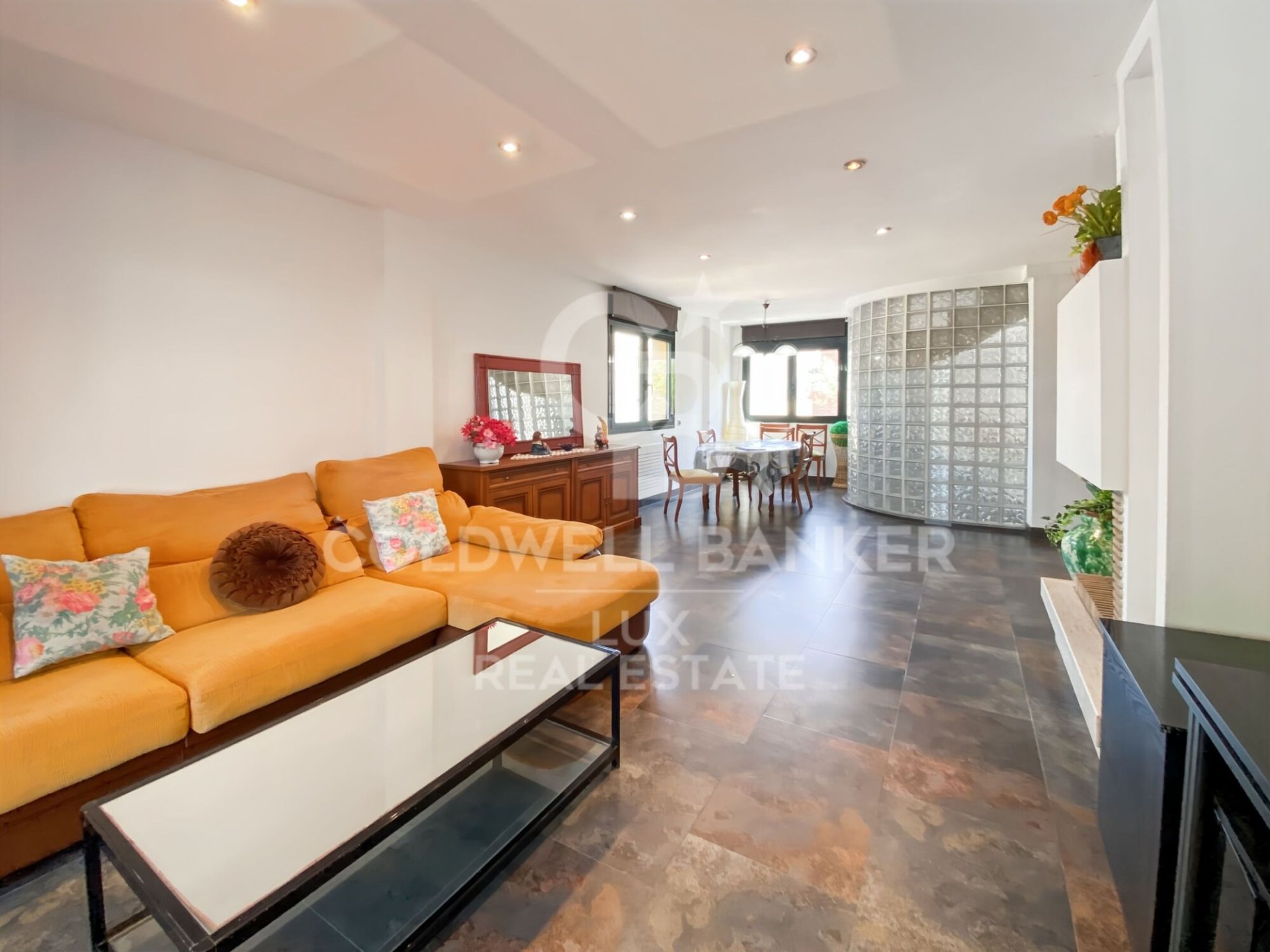 Hus i L'Escala, Girona, Spanien 4 sovrum, 301 kvm. Nr. 158511