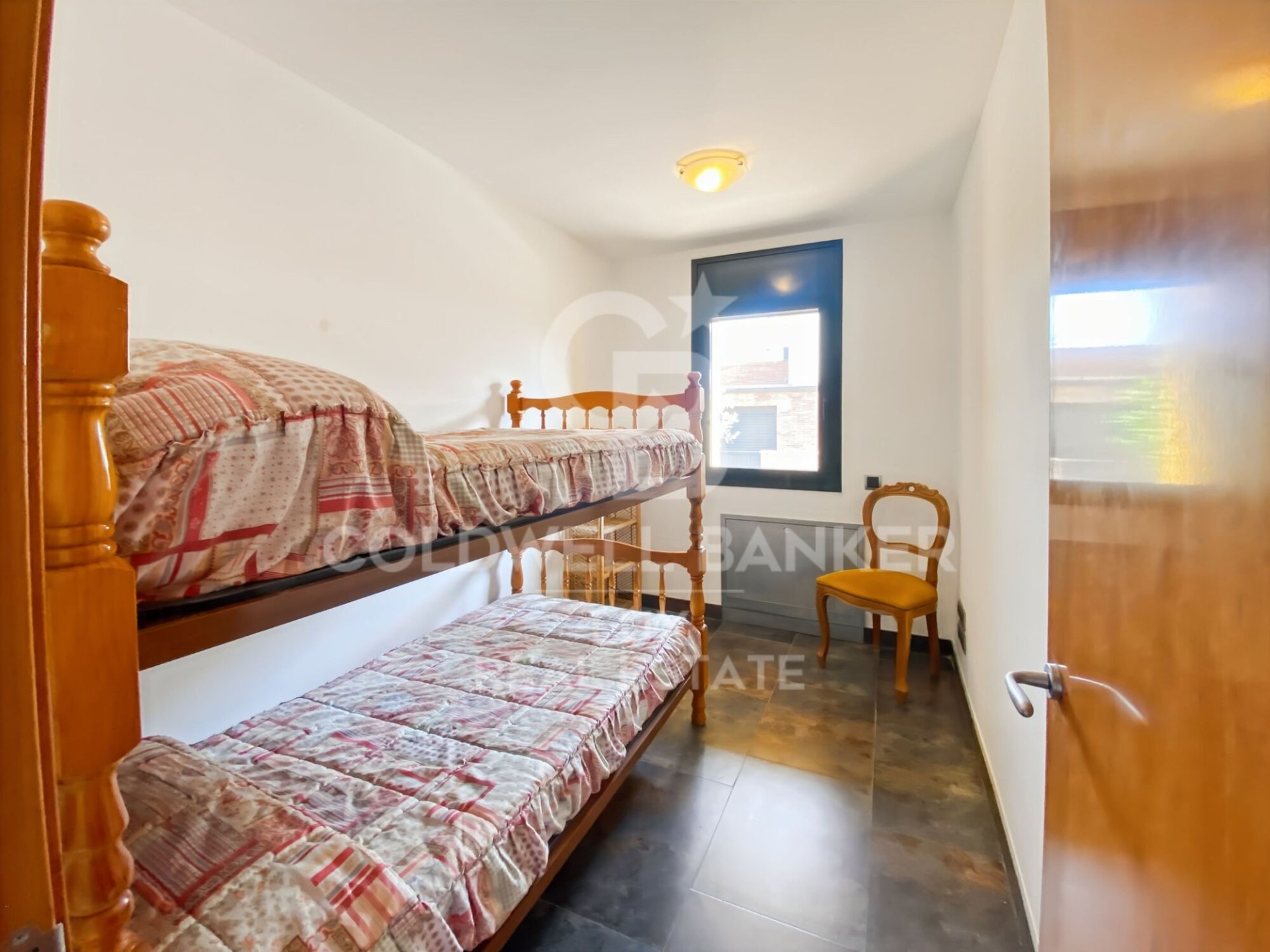 Hus i L'Escala, Girona, Spanien 4 sovrum, 301 kvm. Nr. 158511