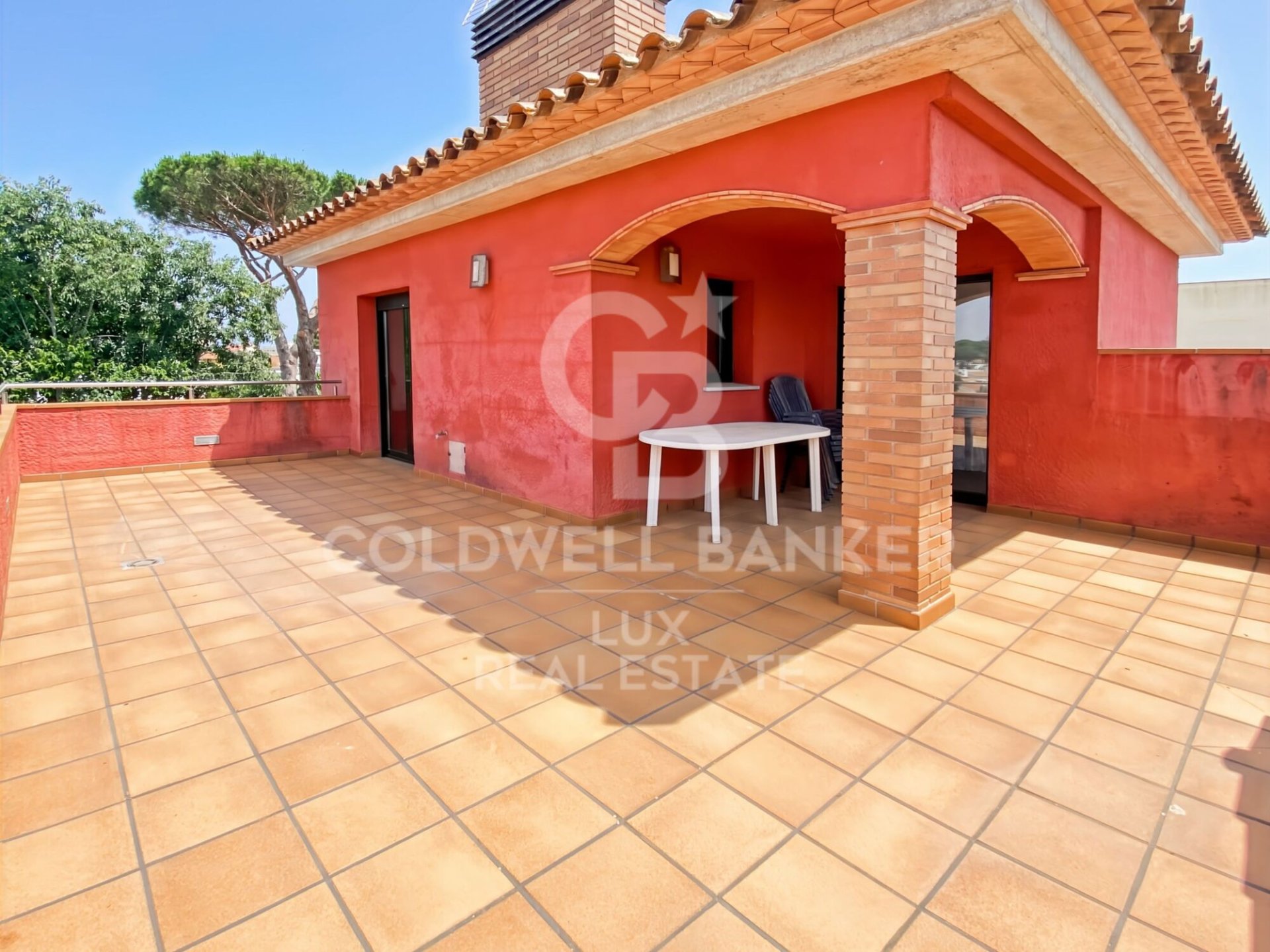 Hus i L'Escala, Girona, Spanien 4 sovrum, 301 kvm. Nr. 158511