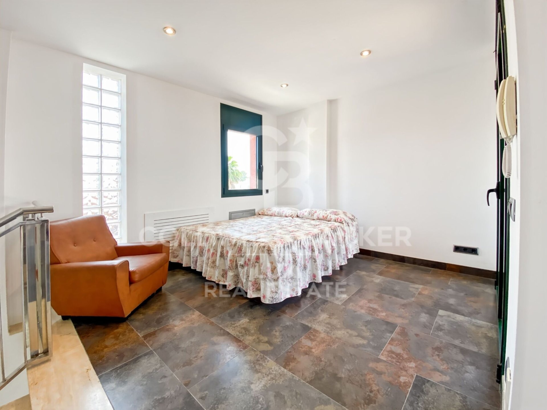 Hus i L'Escala, Girona, Spanien 4 sovrum, 301 kvm. Nr. 158511