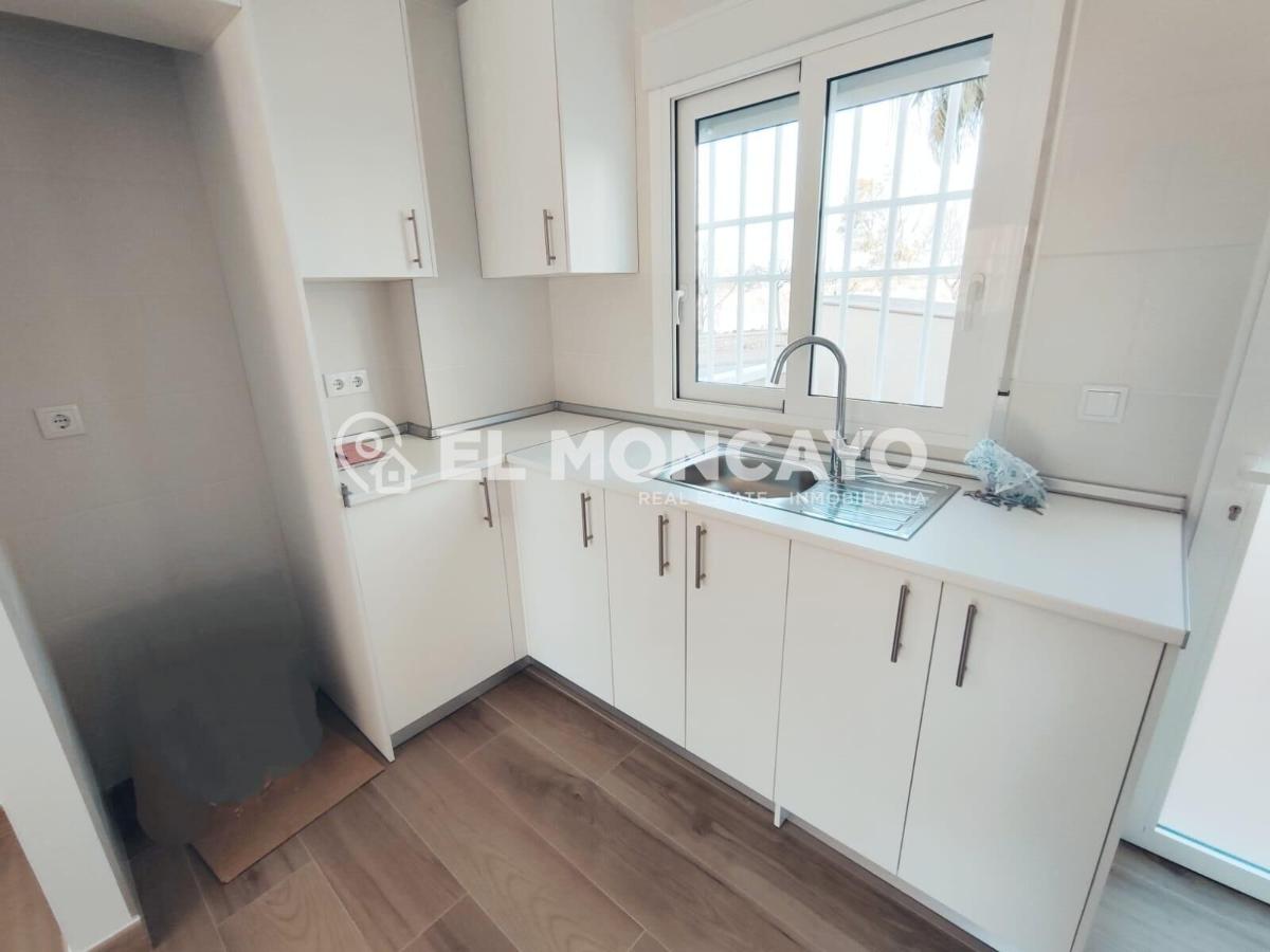 Apartment in Guardamar del Segura, Alicante, Spain 2 bedrooms, 79 sq.m. No. 149104
