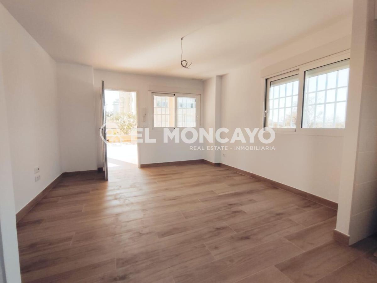 Apartment in Guardamar del Segura, Alicante, Spain 2 bedrooms, 79 sq.m. No. 149104