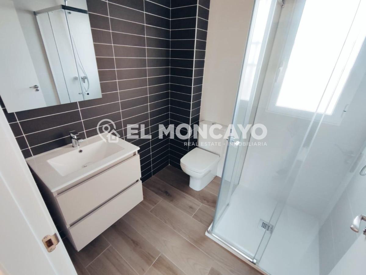 Apartment in Guardamar del Segura, Alicante, Spain 2 bedrooms, 79 sq.m. No. 149104