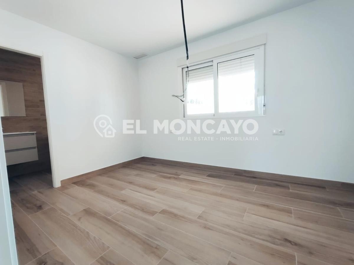 Apartment in Guardamar del Segura, Alicante, Spain 2 bedrooms, 79 sq.m. No. 149104