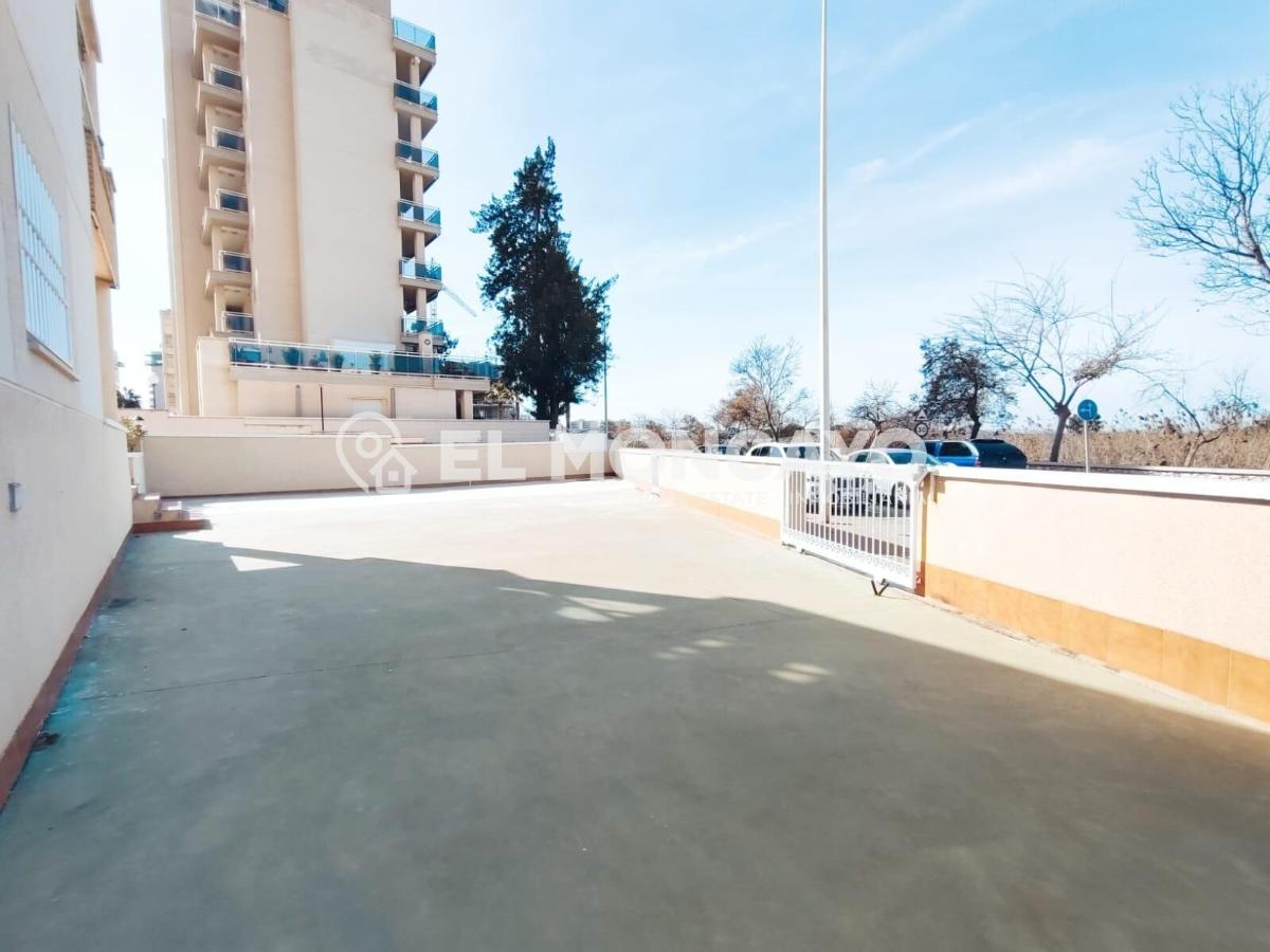 Apartment in Guardamar del Segura, Alicante, Spain 2 bedrooms, 79 sq.m. No. 149104
