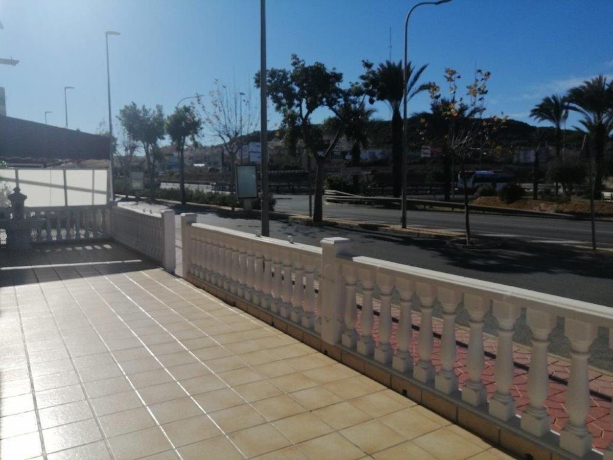 Propiedad comercial en Guardamar del Segura, Alicante, España 101 m2 No. 149108