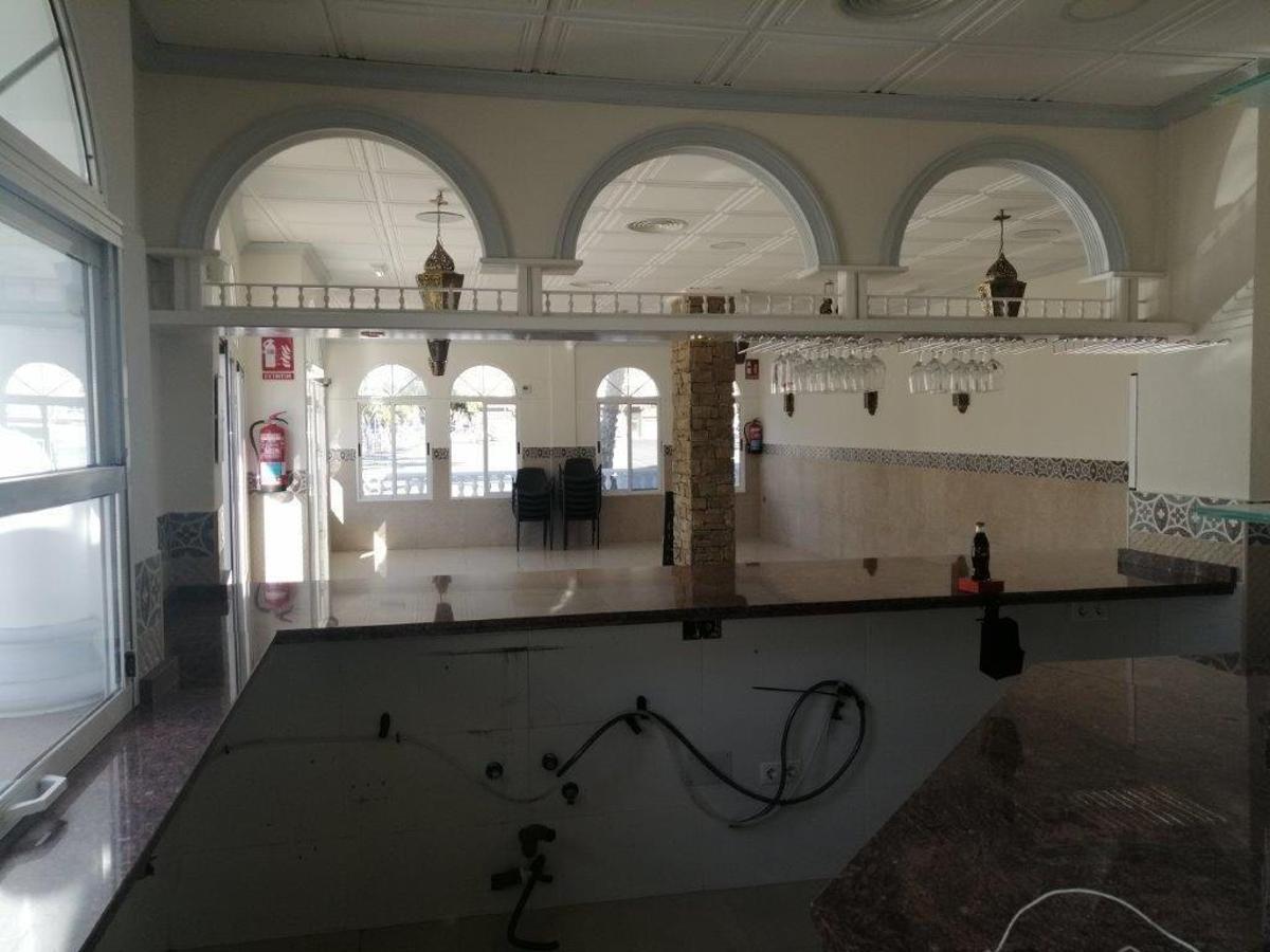 Propiedad comercial en Guardamar del Segura, Alicante, España 101 m2 No. 149108