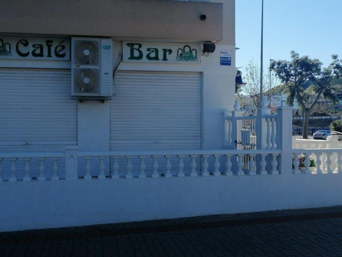 Propiedad comercial en Guardamar del Segura, Alicante, España 101 m2 No. 149108