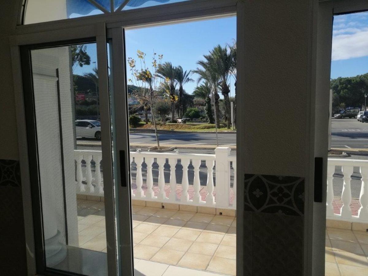 Propiedad comercial en Guardamar del Segura, Alicante, España 101 m2 No. 149108