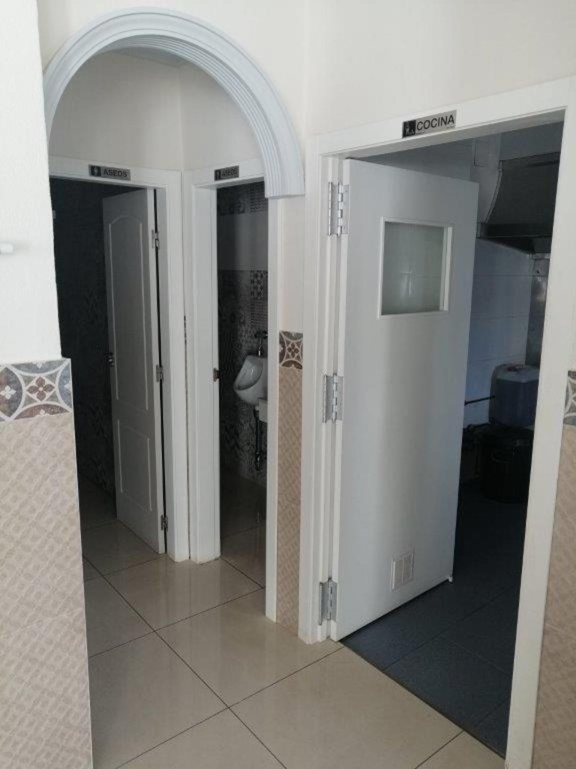 Propiedad comercial en Guardamar del Segura, Alicante, España 101 m2 No. 149108