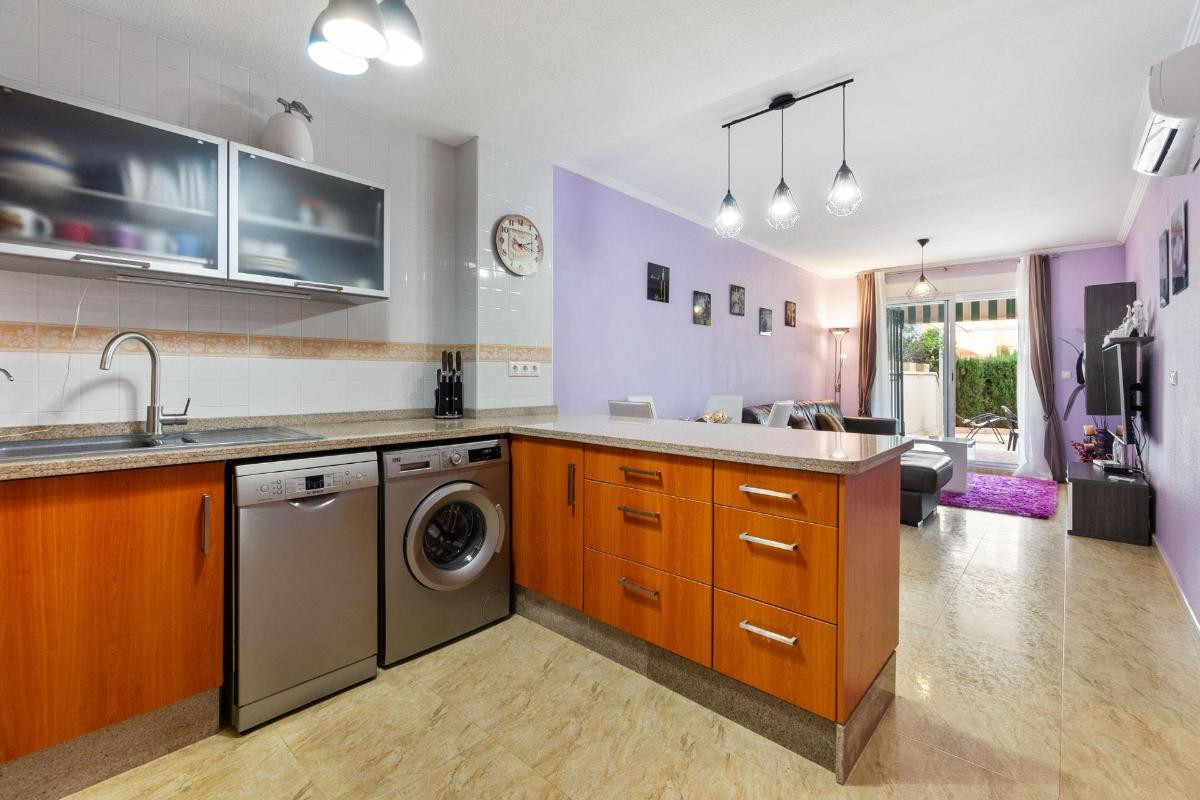 Apartment in Alicante, Spain 2 bedrooms, 71 sq.m. No. 149107