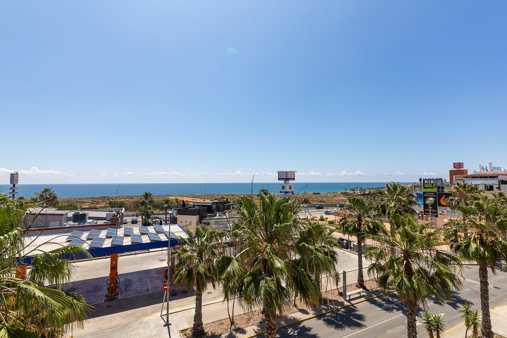 Bungalow à Villamartin, Alicante, Espagne 2 chambres, 64 m2 No. 189274