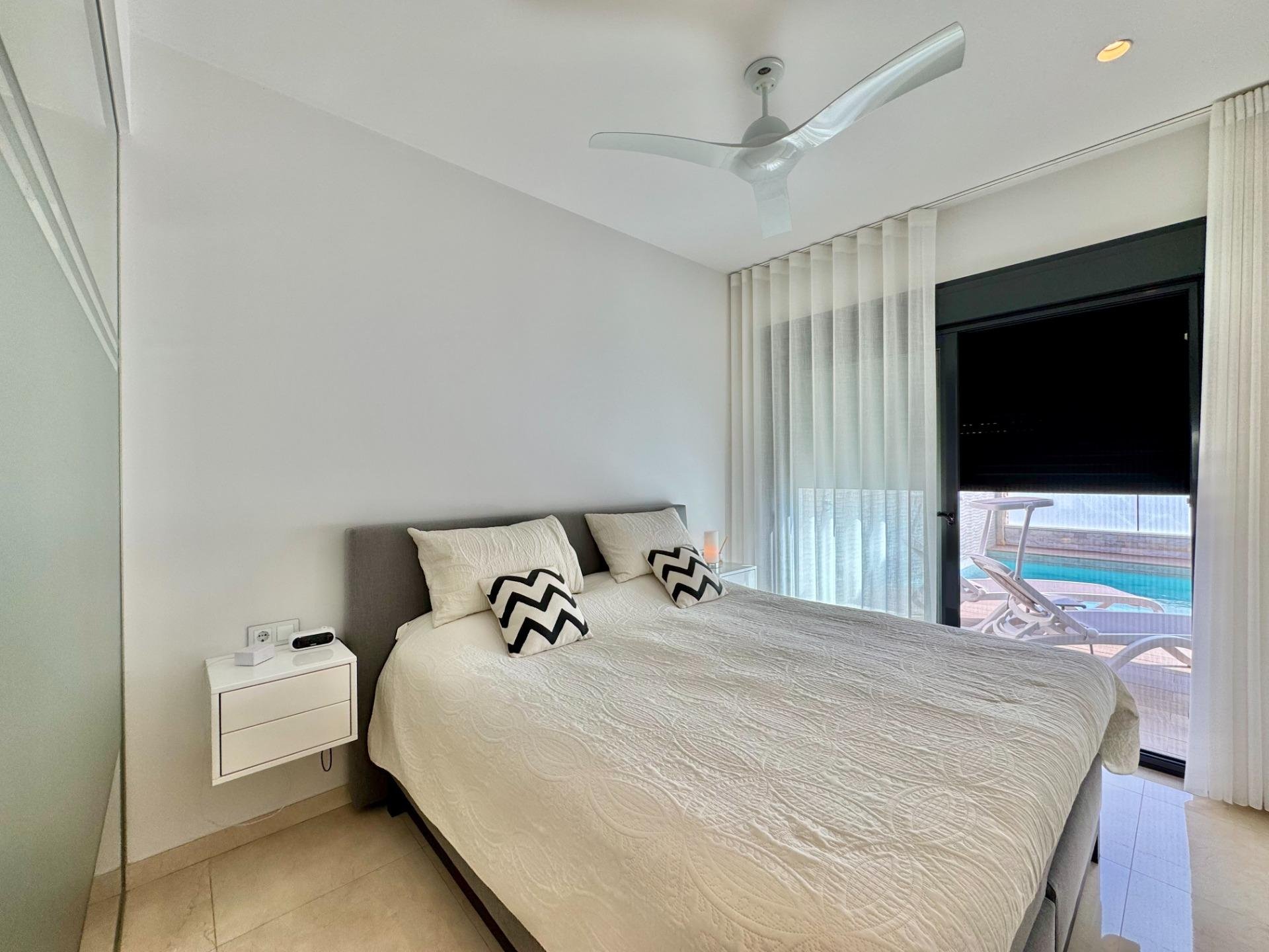 Villa en San Miguel de Salinas, Alicante, España 3 dormitorios, 92 m2 No. 189280