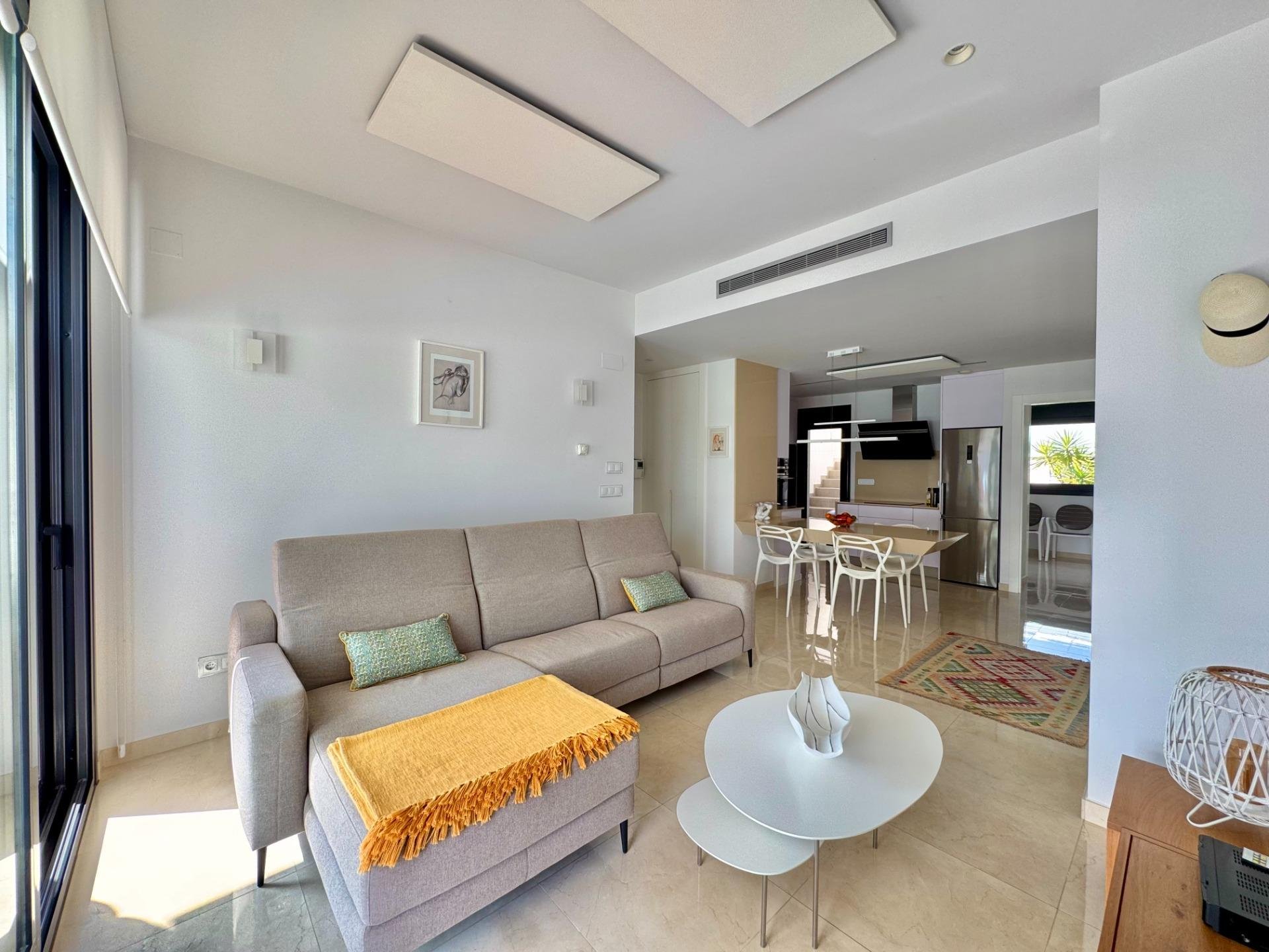 Villa en San Miguel de Salinas, Alicante, España 3 dormitorios, 92 m2 No. 189280