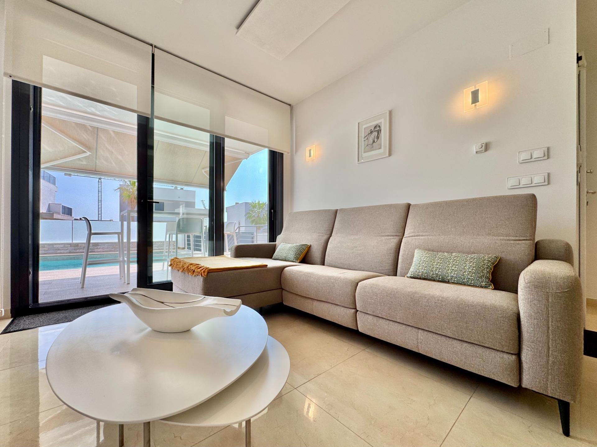 Villa en San Miguel de Salinas, Alicante, España 3 dormitorios, 92 m2 No. 189280