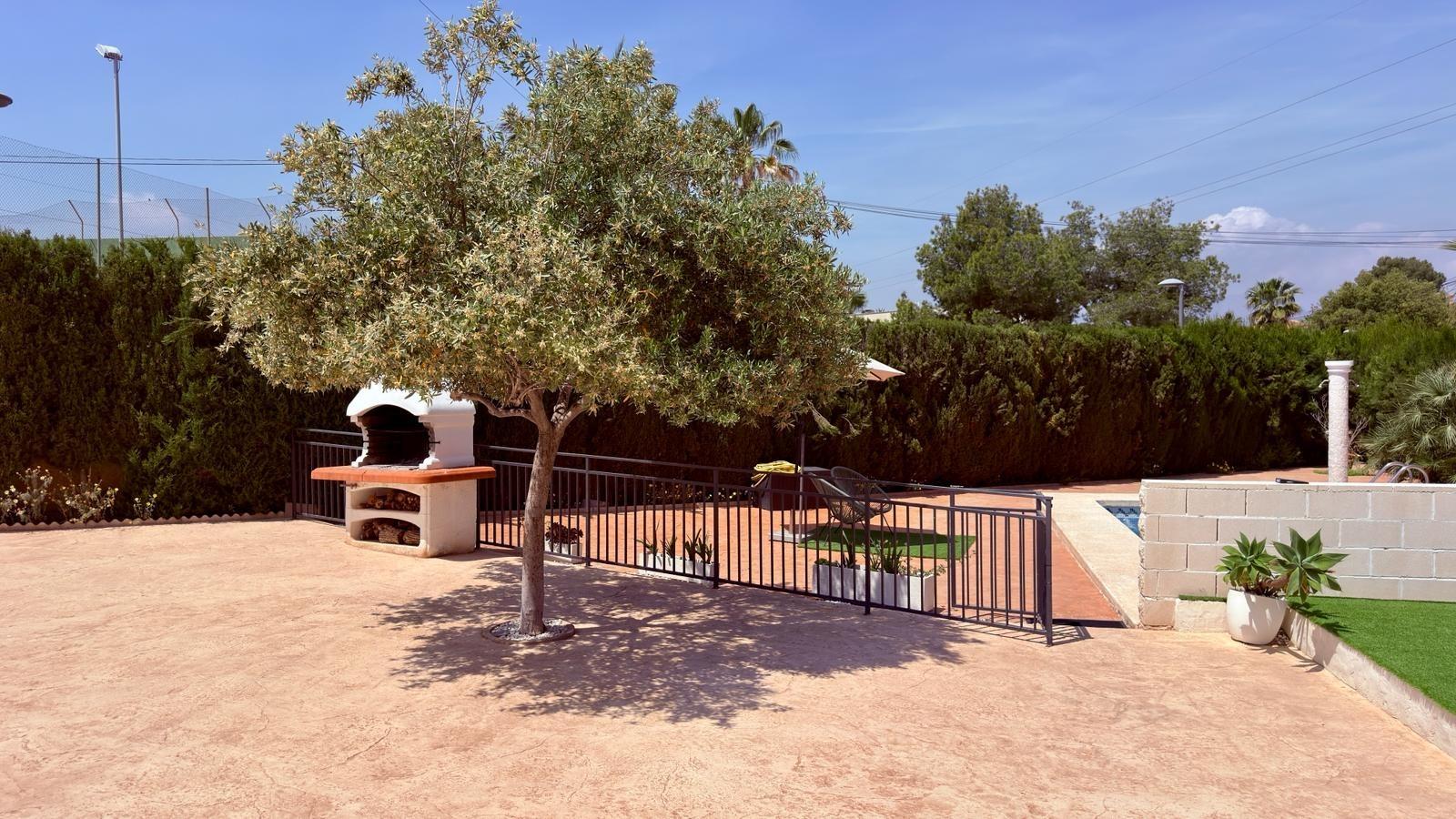 Villa en San Vicente del Raspeig, Alicante, España 168 m2 No. 177484