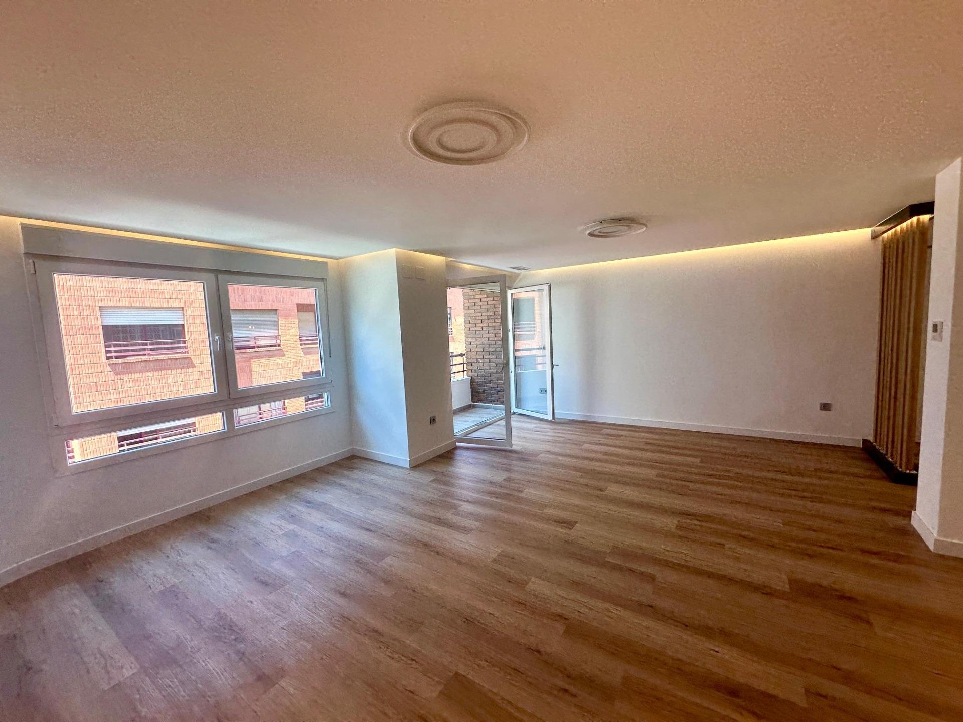 Apartamento en Alicante, España 3 dormitorios, 147 m2 No. 177488