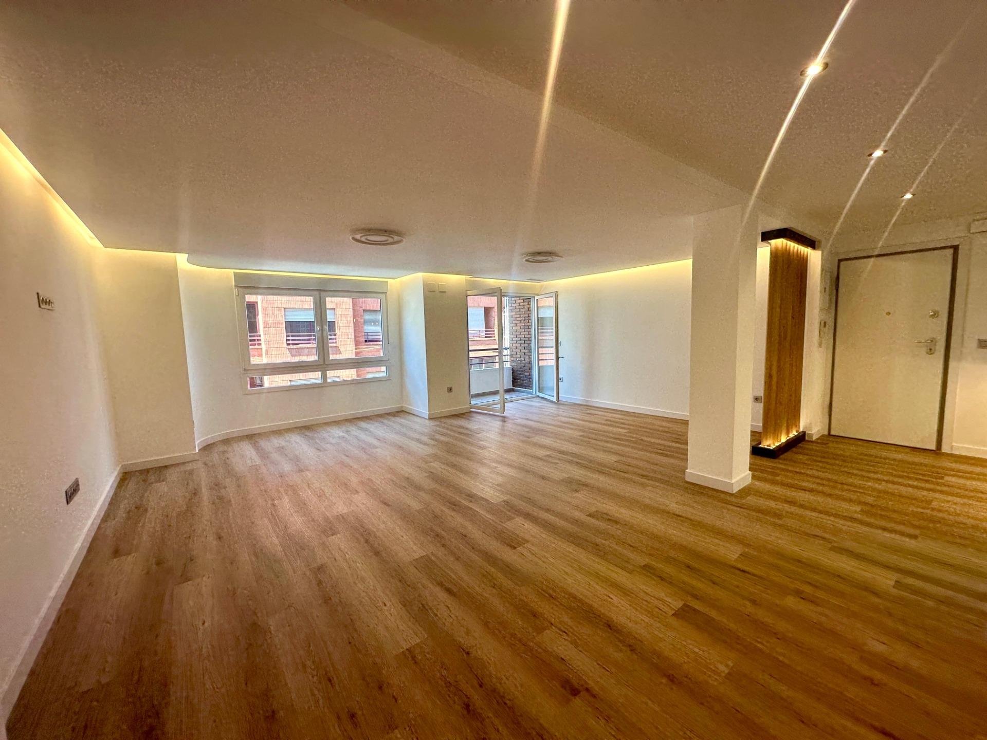 Apartamento en Alicante, España 3 dormitorios, 147 m2 No. 177488