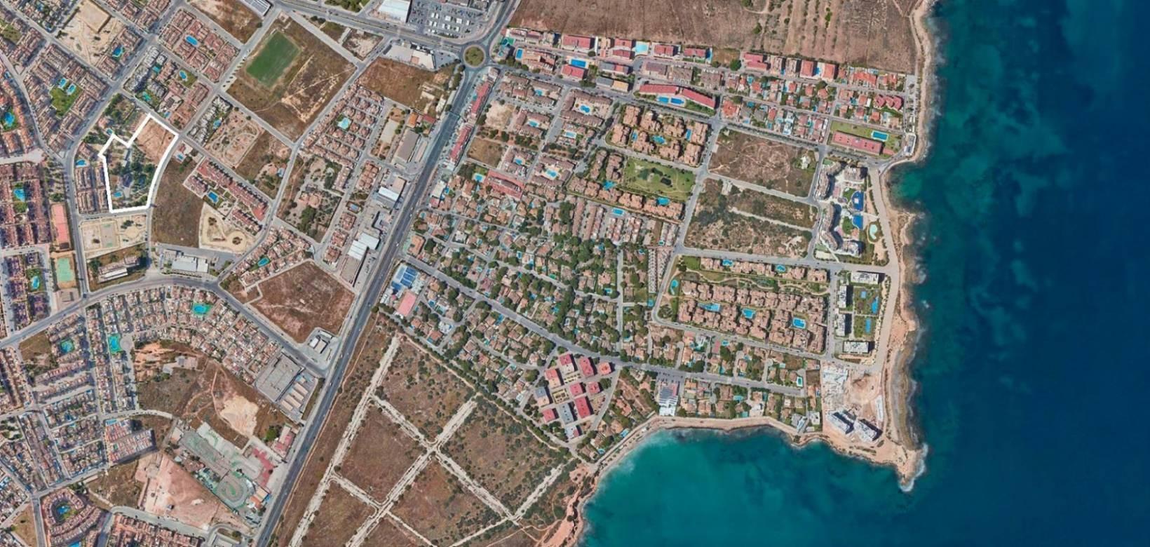 Apartment à Torrevieja, Alicante, Espagne 2 chambres, 91 m2 No. 177486