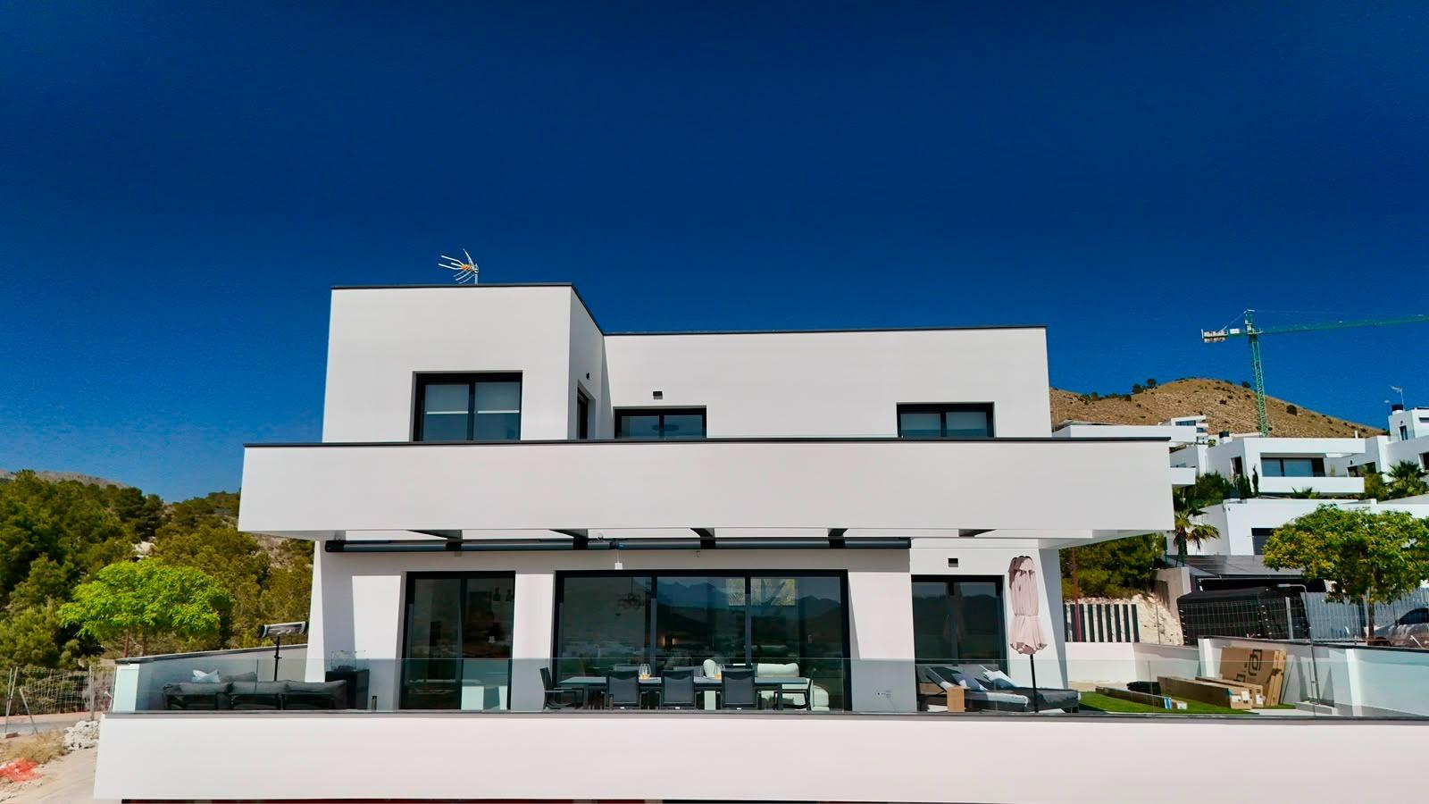 Villa a Finestrat, Alicante, Spagna 3 camere da letto, 462.62 mq. N° 165968