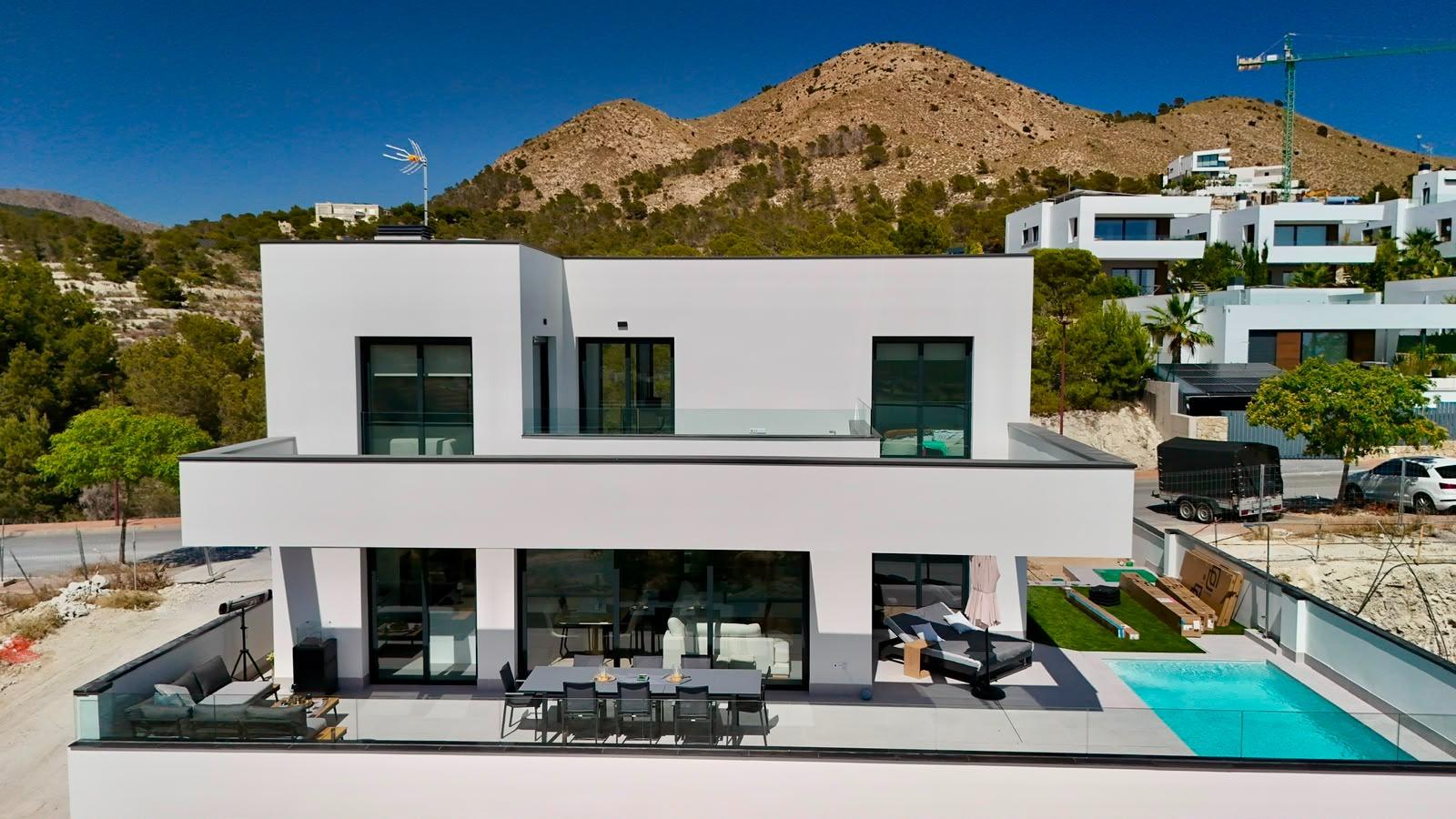 Villa a Finestrat, Alicante, Spagna 3 camere da letto, 462.62 mq. N° 165968
