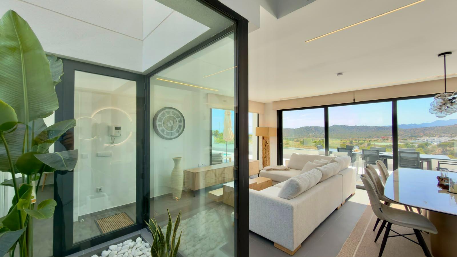 Villa a Finestrat, Alicante, Spagna 3 camere da letto, 462.62 mq. N° 165968