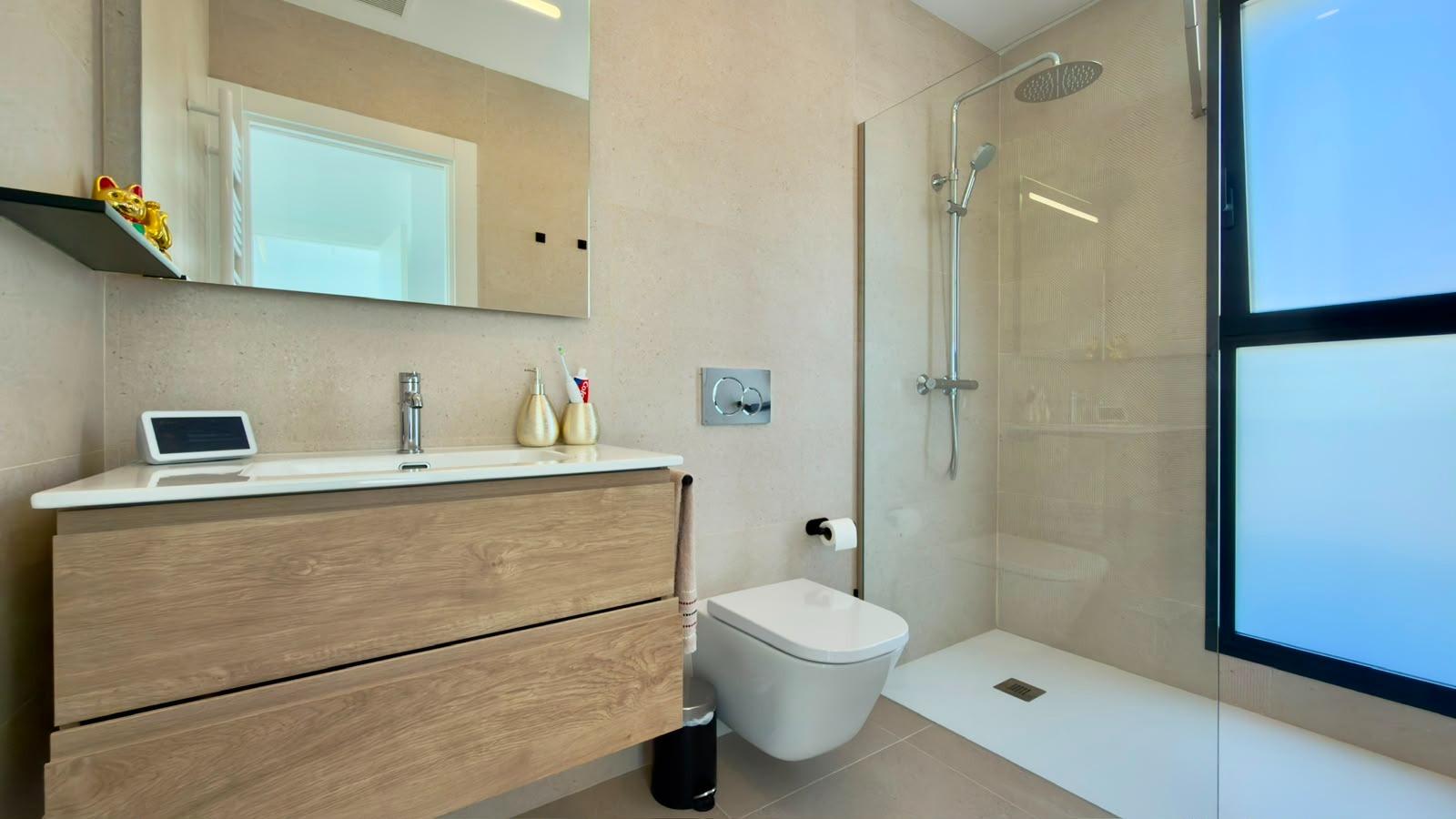 Villa a Finestrat, Alicante, Spagna 3 camere da letto, 462.62 mq. N° 165968