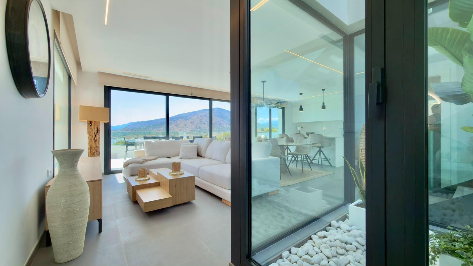 Villa a Finestrat, Alicante, Spagna 3 camere da letto, 462.62 mq. N° 165968