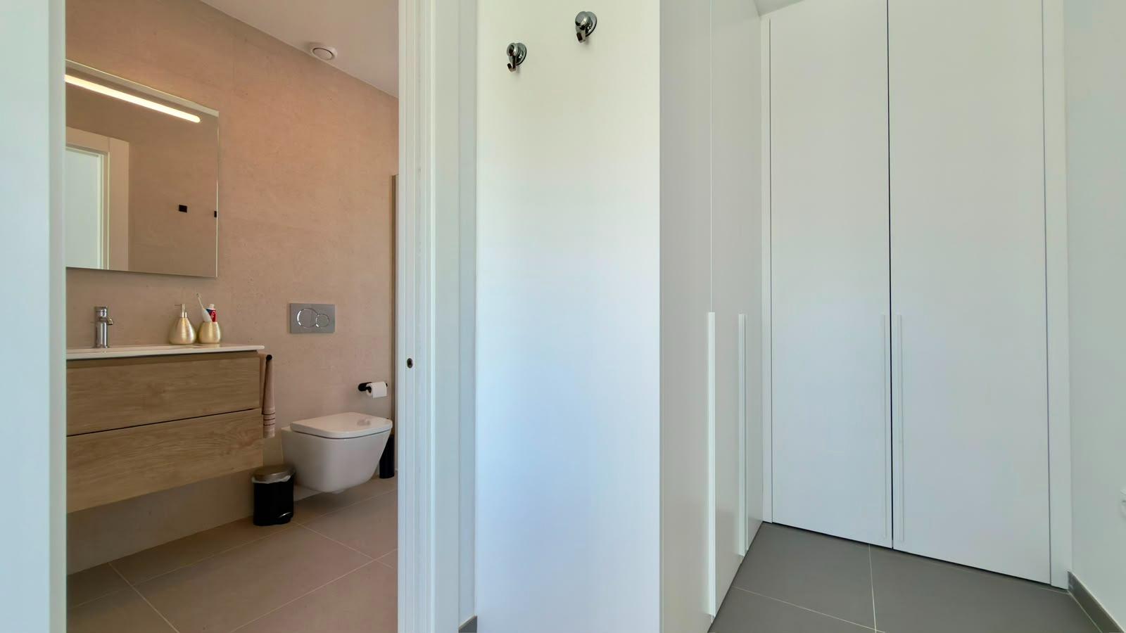 Villa a Finestrat, Alicante, Spagna 3 camere da letto, 462.62 mq. N° 165968