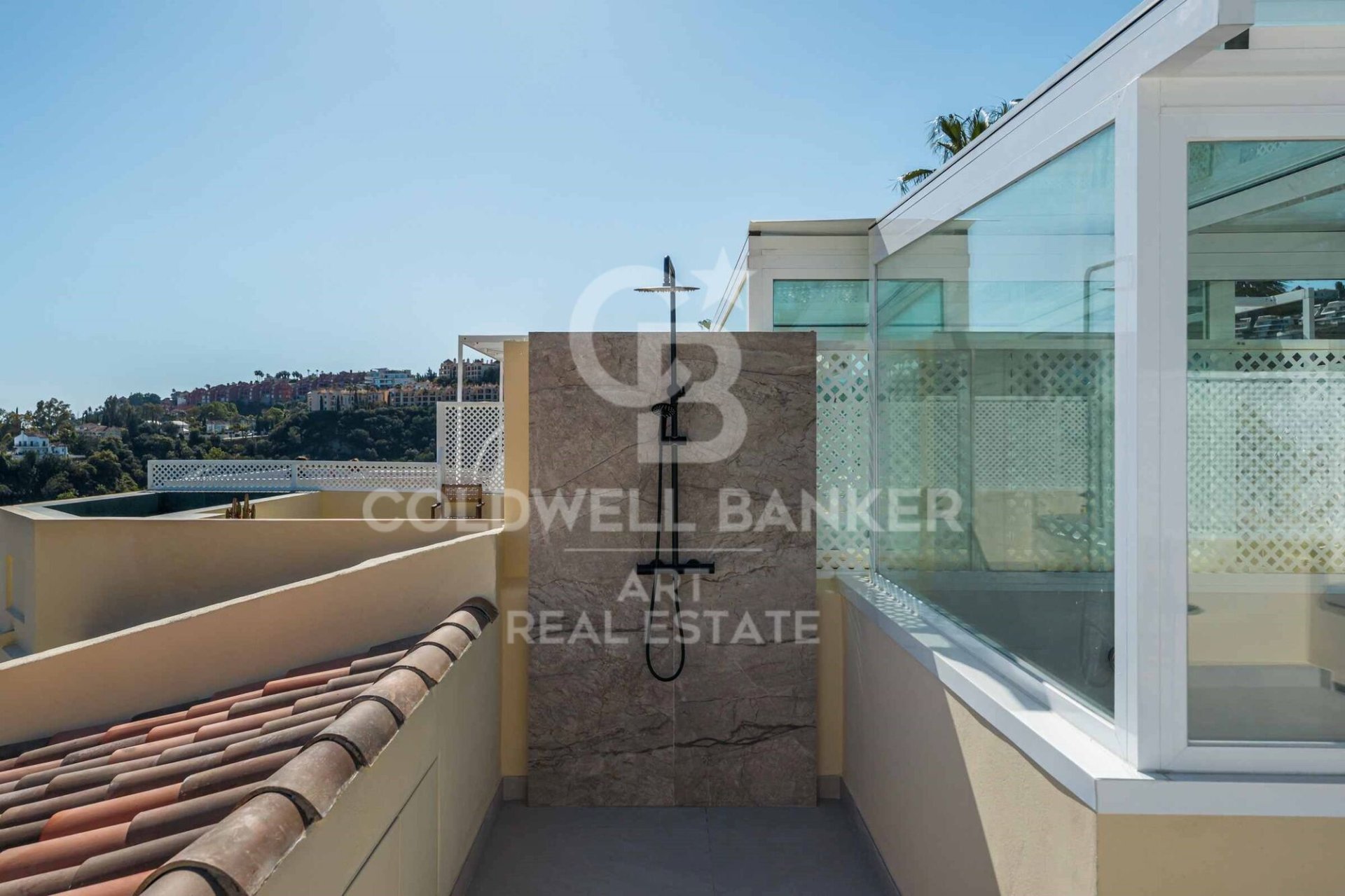 Villetta a schiera a Benahavis, Malaga, Spagna 3 camere da letto, 212 mq. N° 158656