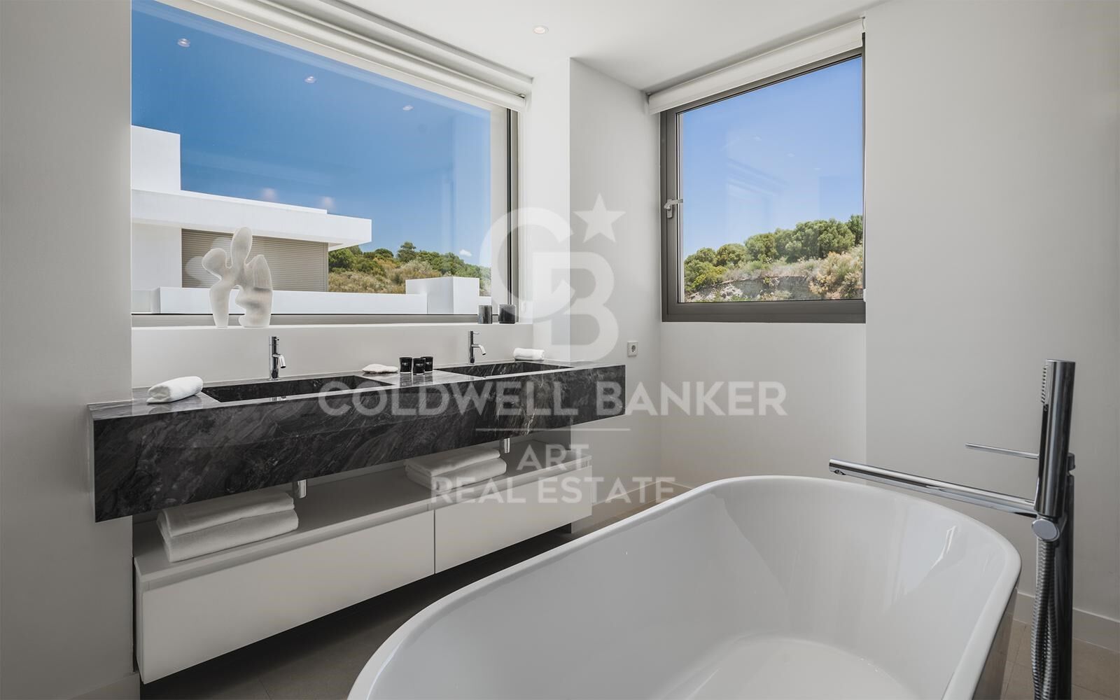 Villa Estepona, Malaga, Spānijā 5 istabas, 663 m2 Nr. 158654