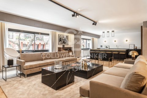 Appartamento a Madrid, Spagna 4 camere da letto, 272 mq. N° 178735