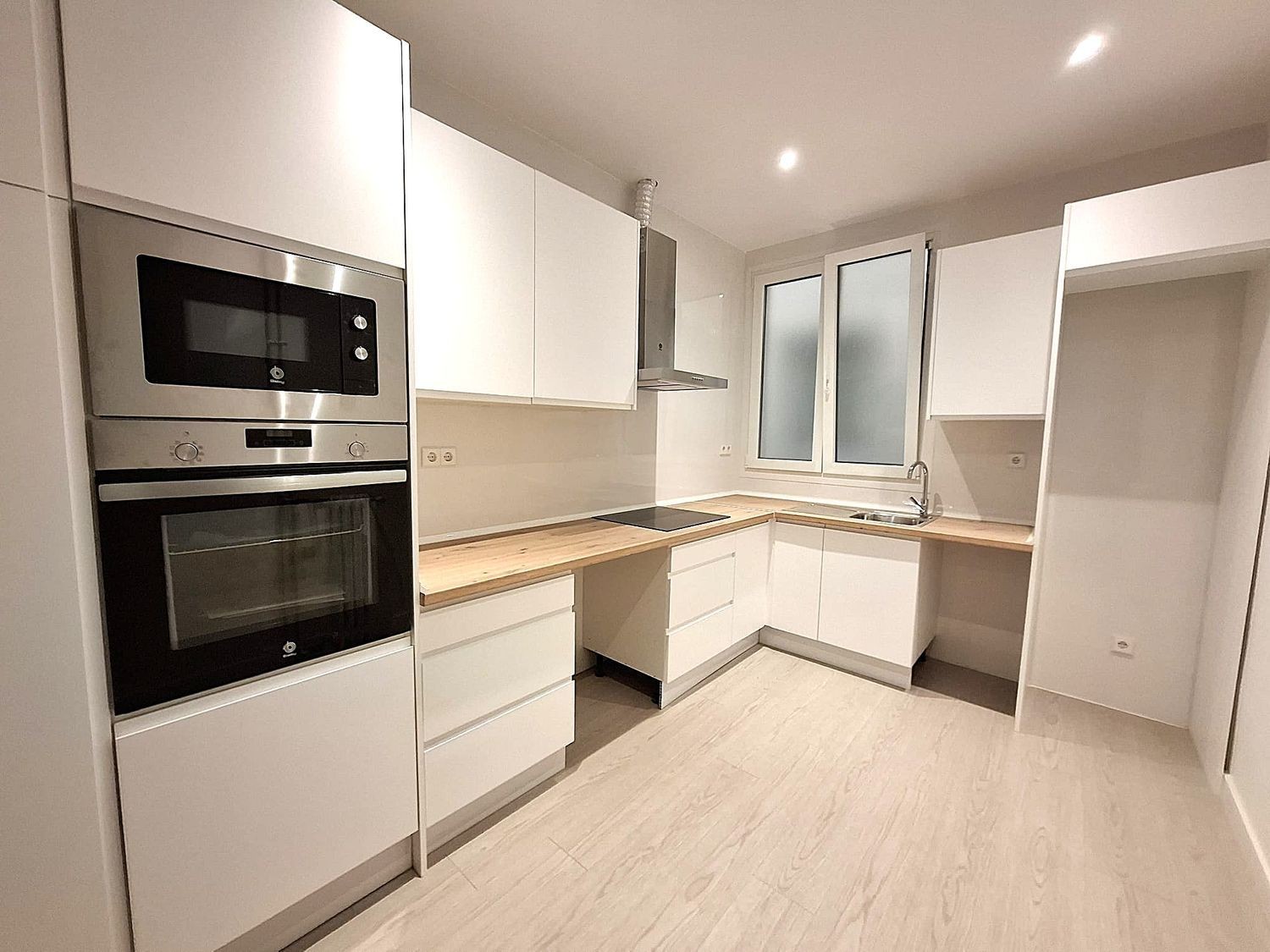 Wohnung in Madrid, Spanien 2 Schlafzimmer, 64 m2 Nr. 180038