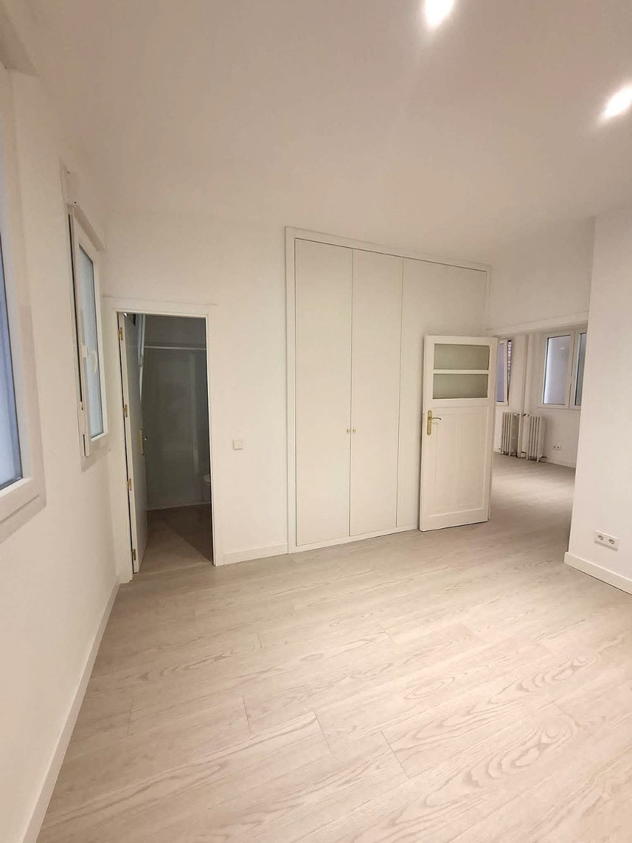Wohnung in Madrid, Spanien 2 Schlafzimmer, 64 m2 Nr. 180038