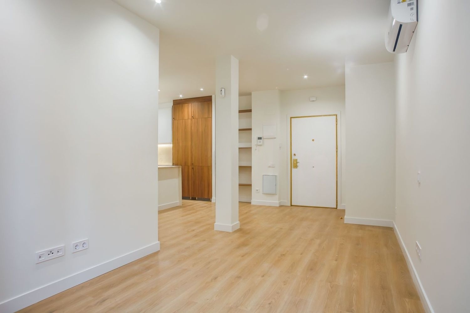 Apartment in Madrid, Spain 2 bedrooms, 91 sq.m. No. 180040