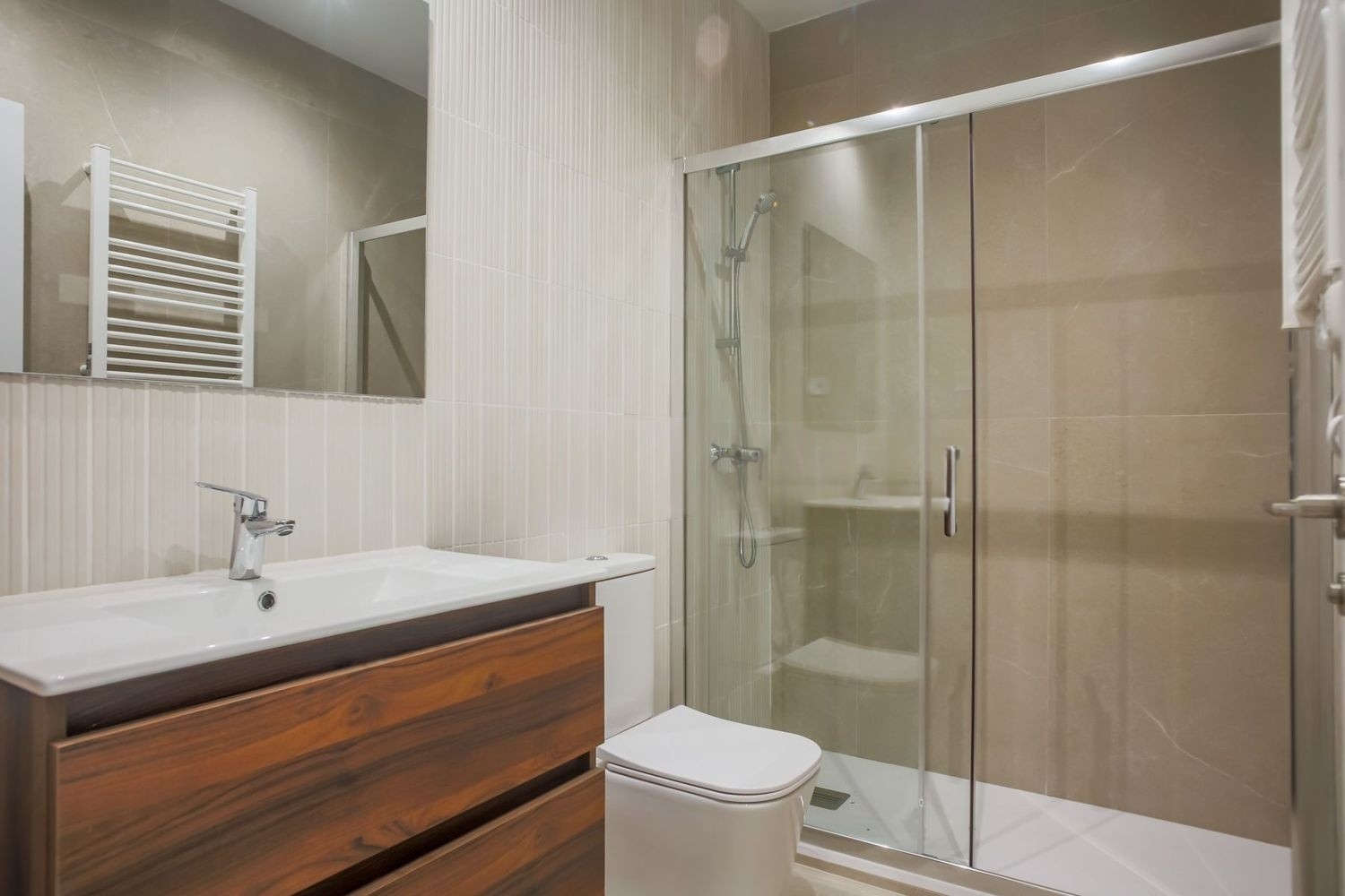Apartment in Madrid, Spain 2 bedrooms, 91 sq.m. No. 180040