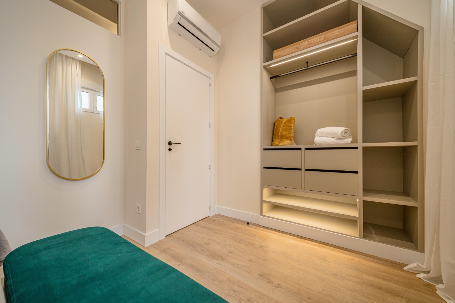 Villa à Madrid, Espagne 1 chambre, 54 m2 No. 179961
