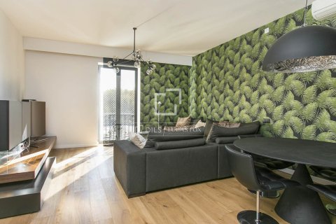 Apartamento en Barcelona, España 2 dormitorios, 106 m2 No. 192711