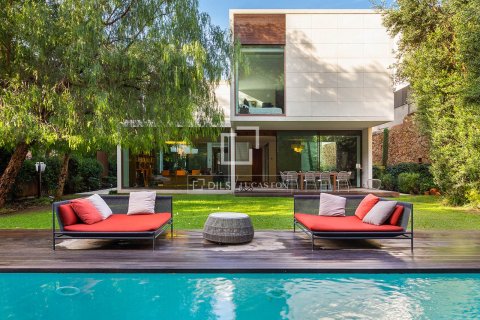 Villa in Barcelona, Spain 6 bedrooms, 728 sq.m. No. 192709