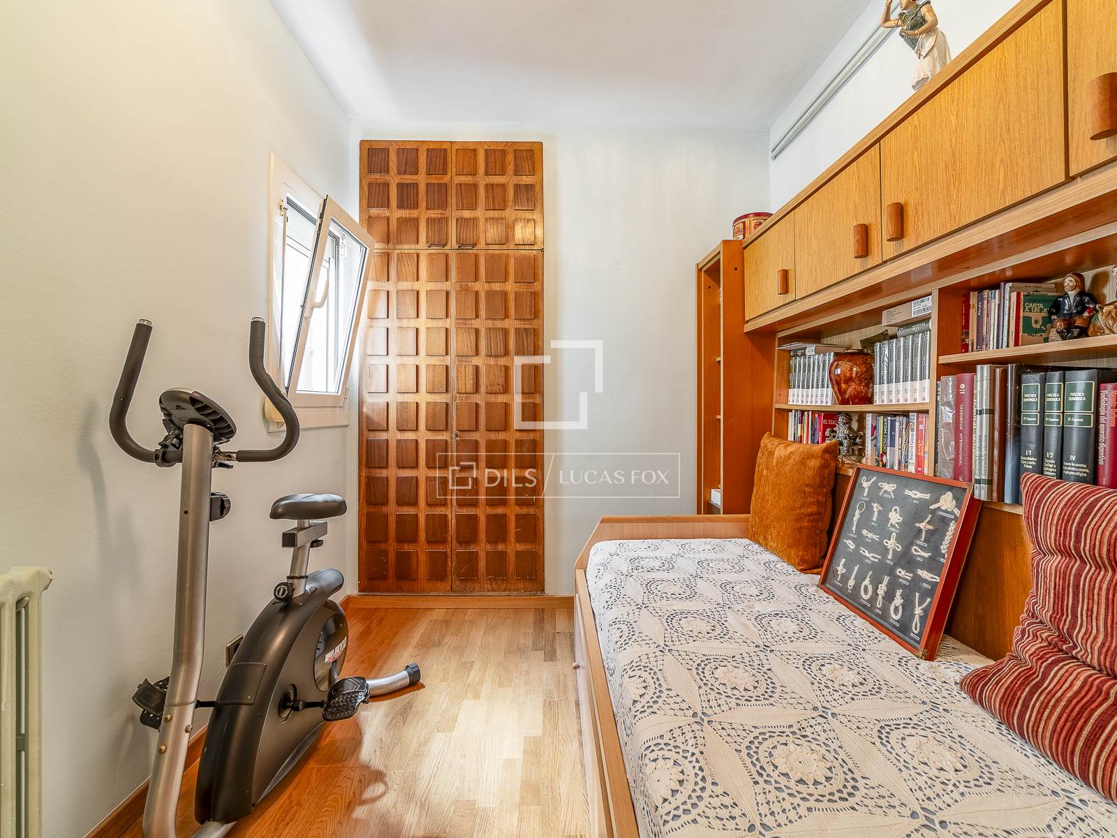 Penthouse in Barcelona, Spain 7 bedrooms, 180 sq.m. No. 192710
