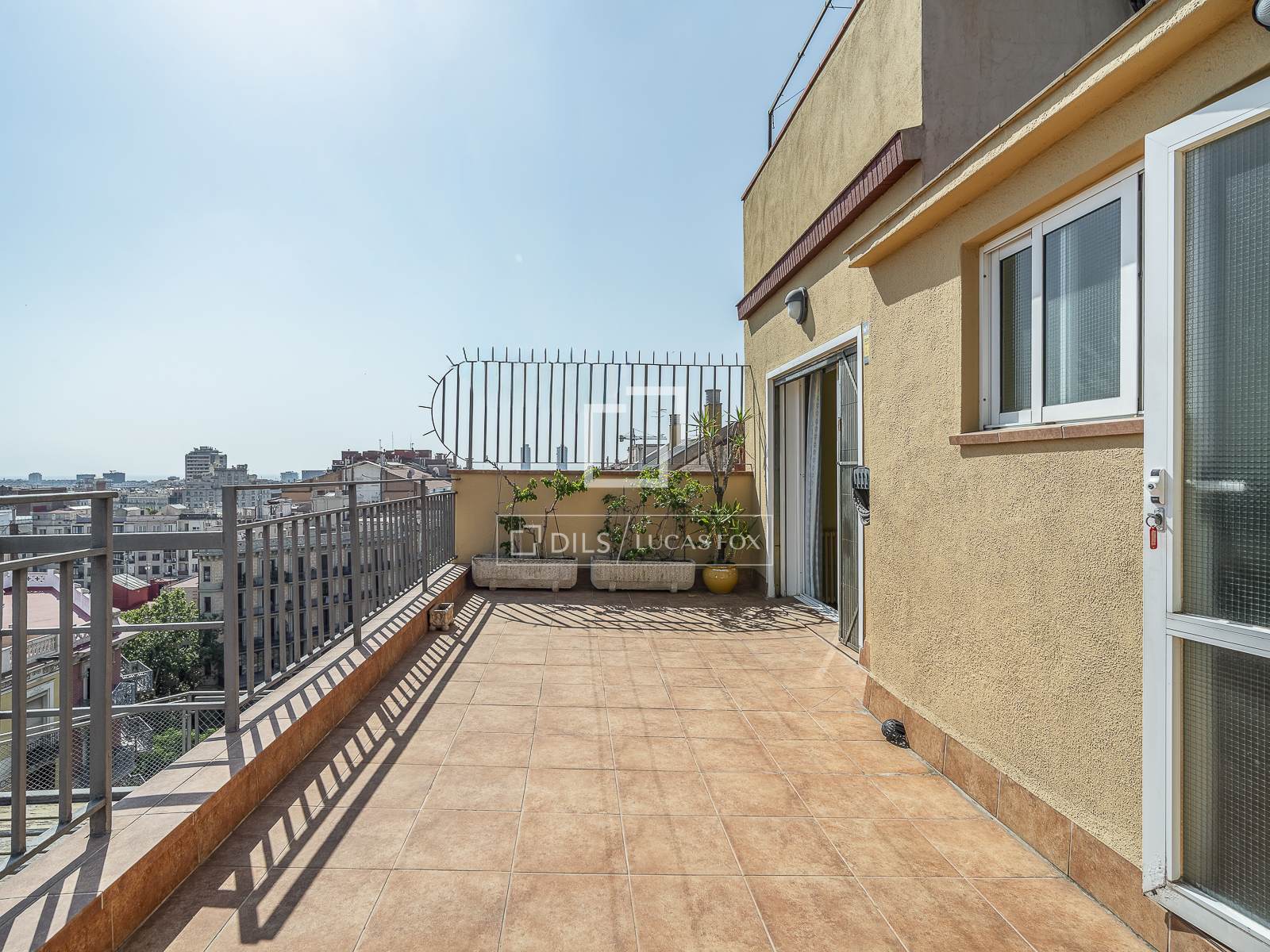 Penthouse in Barcelona, Spain 7 bedrooms, 180 sq.m. No. 192710
