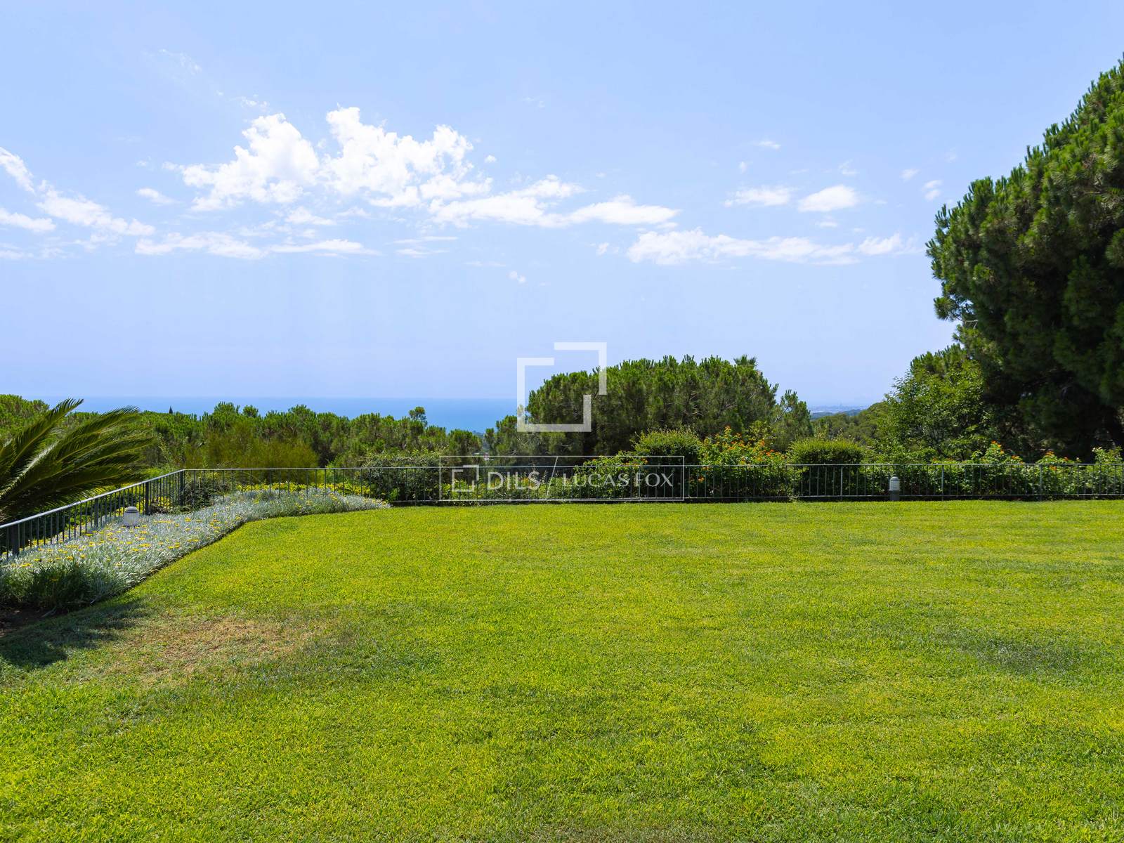 Villa in Sant Vicenc De Montalt, Barcelona, Spain 7 bedrooms, 637 sq.m. No. 192714