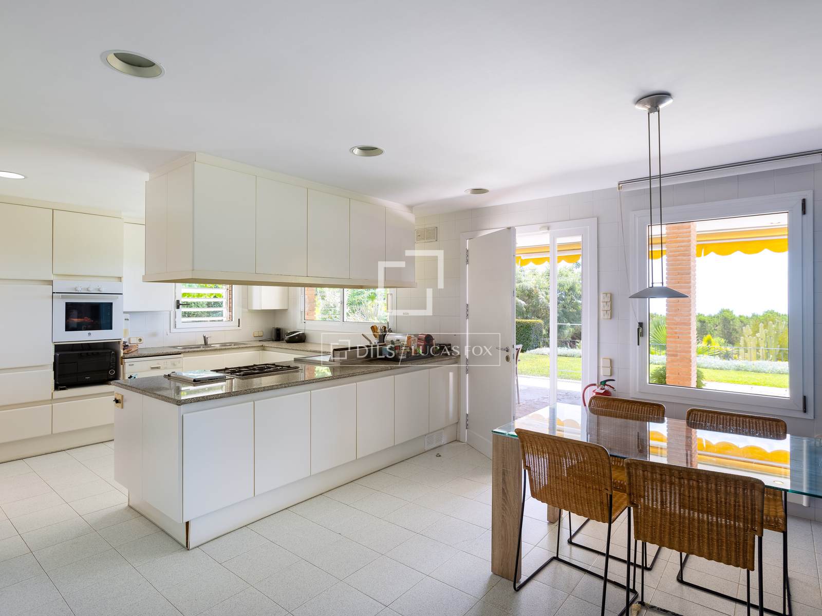 Villa in Sant Vicenc De Montalt, Barcelona, Spain 7 bedrooms, 637 sq.m. No. 192714