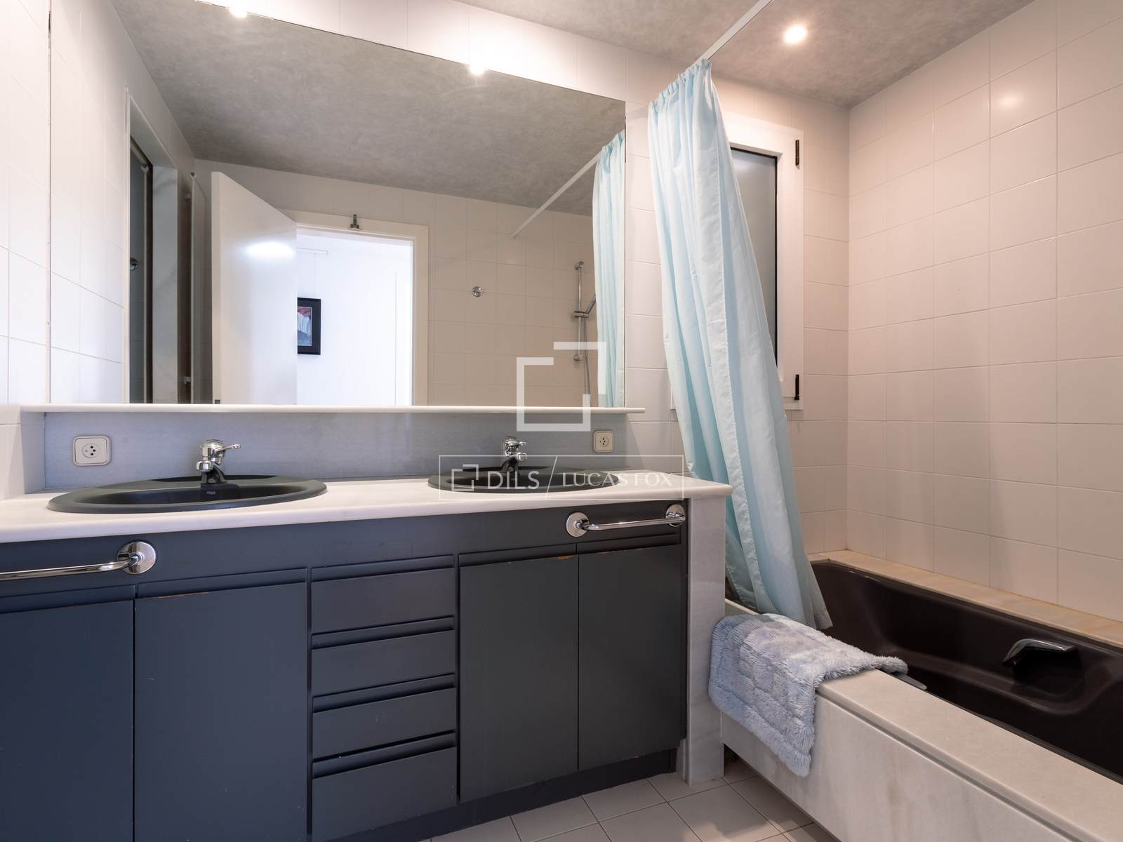 Villa in Sant Vicenc De Montalt, Barcelona, Spain 7 bedrooms, 637 sq.m. No. 192714