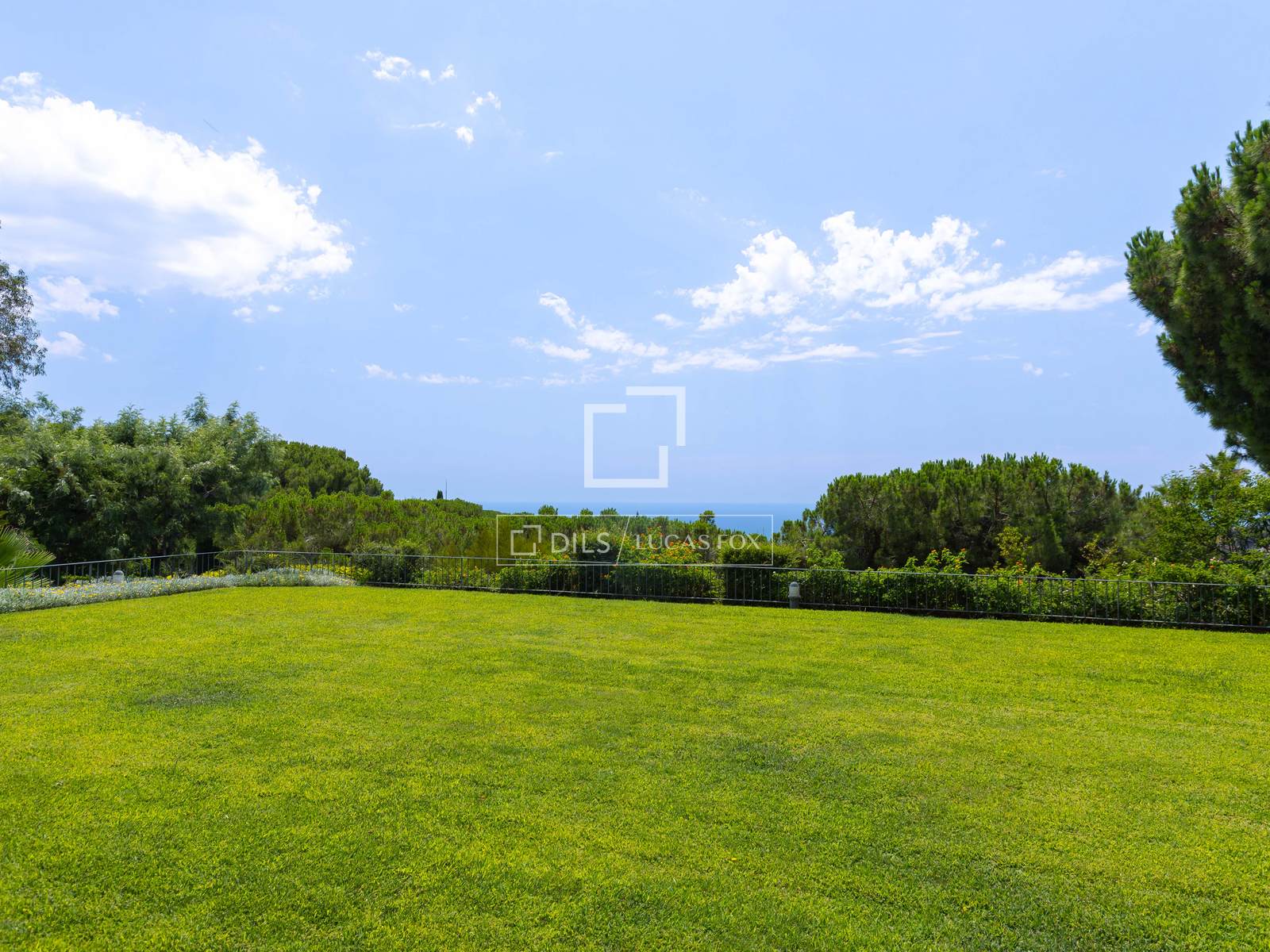 Villa in Sant Vicenc De Montalt, Barcelona, Spain 7 bedrooms, 637 sq.m. No. 192714