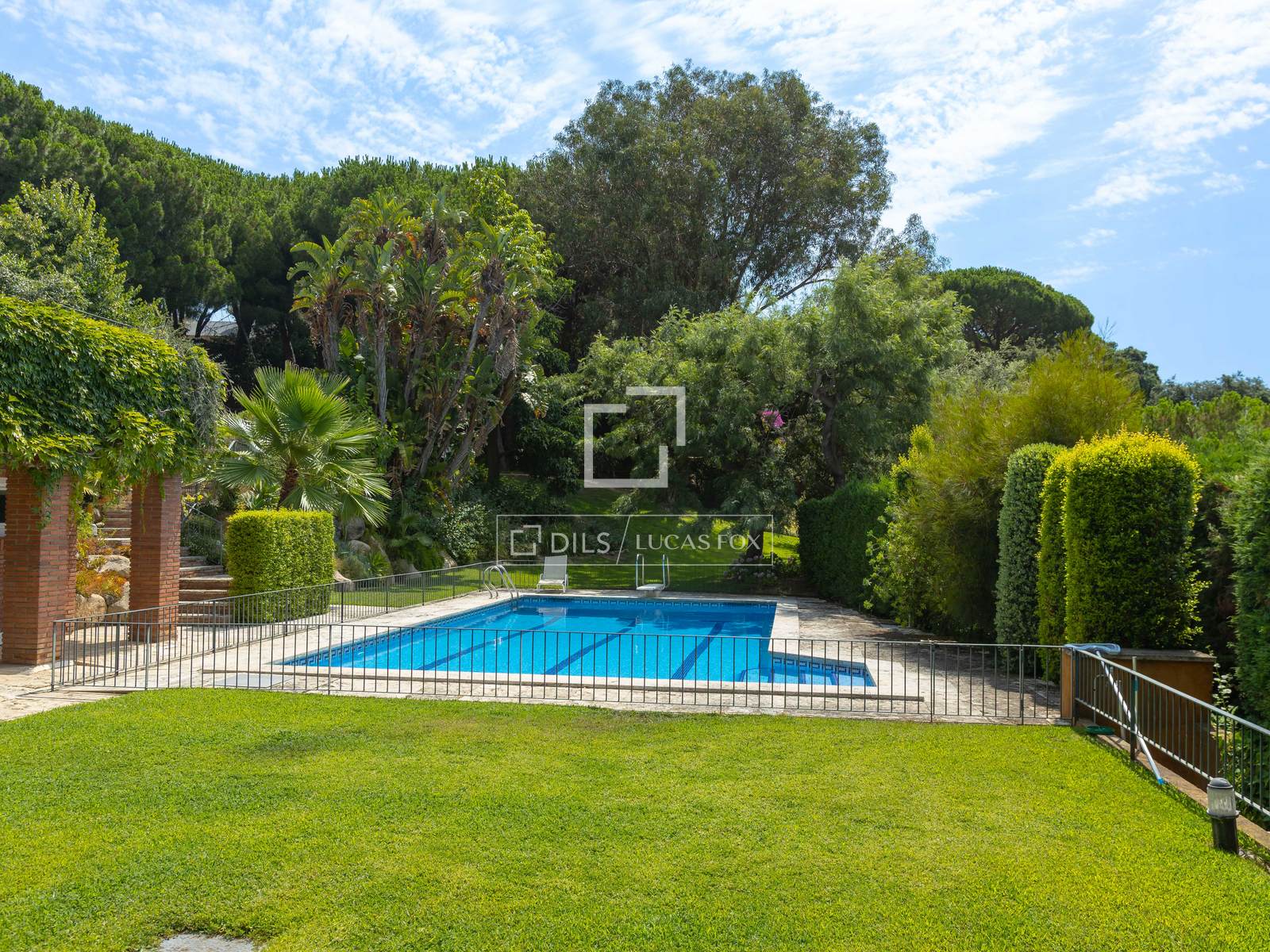 Villa in Sant Vicenc De Montalt, Barcelona, Spain 7 bedrooms, 637 sq.m. No. 192714