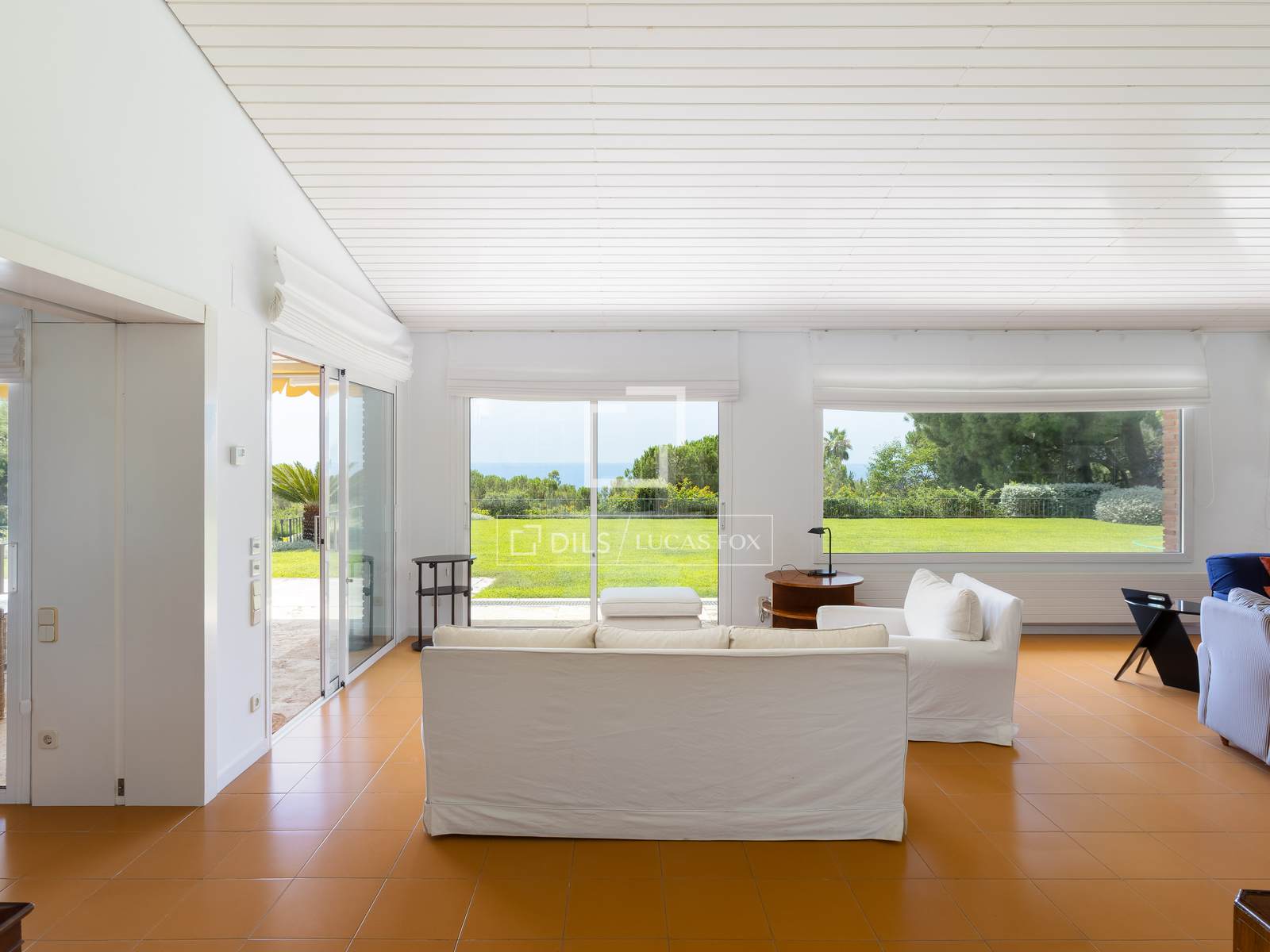 Villa in Sant Vicenc De Montalt, Barcelona, Spain 7 bedrooms, 637 sq.m. No. 192714