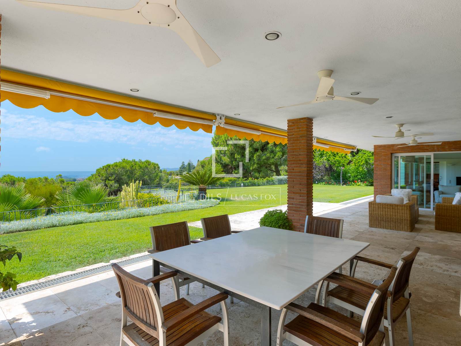Villa in Sant Vicenc De Montalt, Barcelona, Spain 7 bedrooms, 637 sq.m. No. 192714