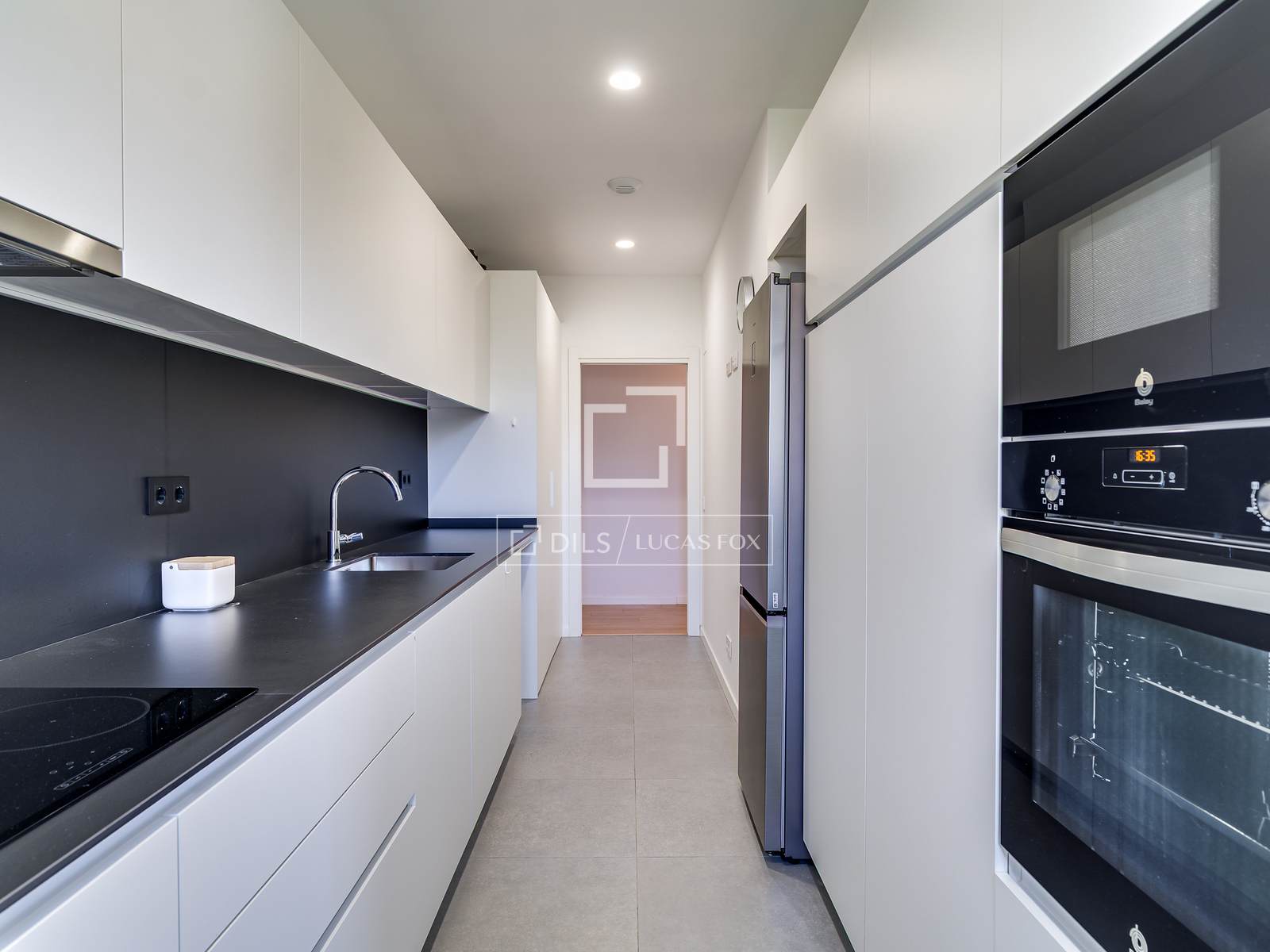 Huoneisto L'Hospitalet de Llobregat, Barcelona, Espanja 3 makuuhuonetta, 90 m2 No. 192708