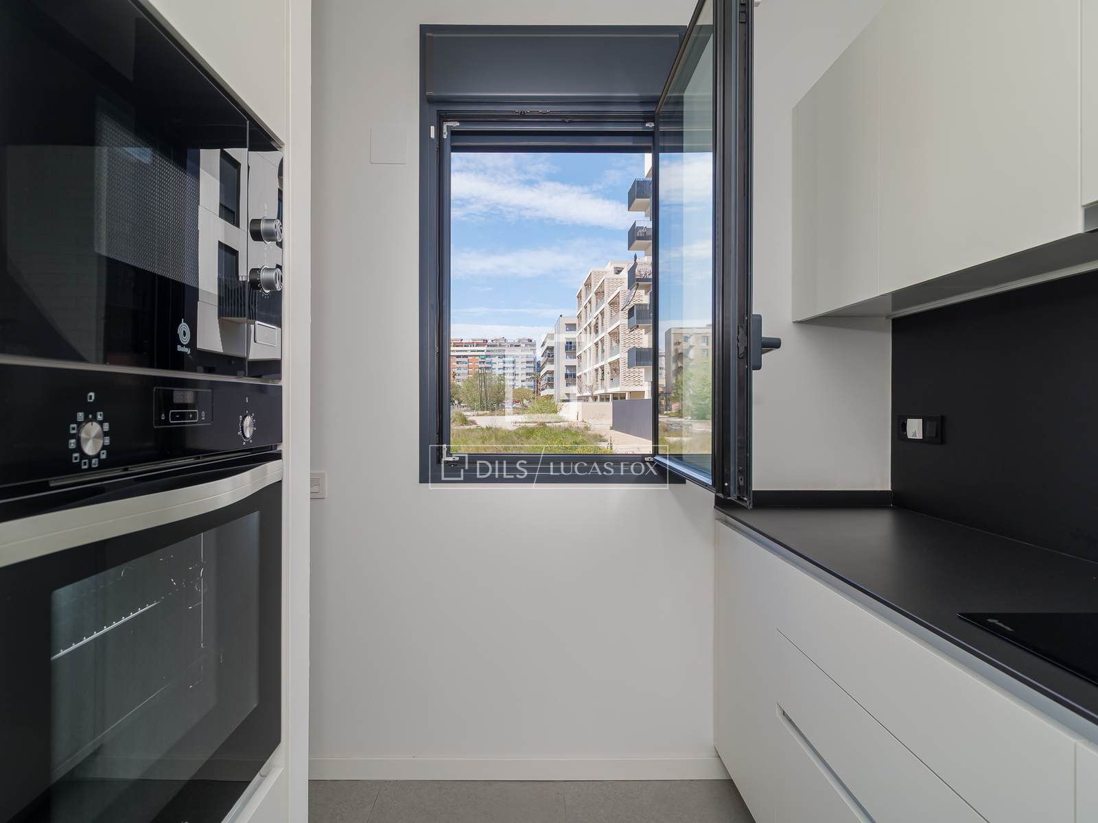 Huoneisto L'Hospitalet de Llobregat, Barcelona, Espanja 3 makuuhuonetta, 90 m2 No. 192708